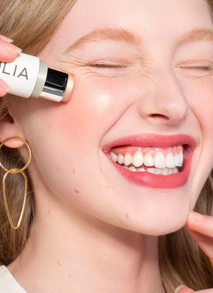 ILIA Beauty Illuminator - Natural Glow Highlighter for Face & Body, Vegan & Cruelty-Free Makeup - Perfect for Everyday Wear & Special Occasions