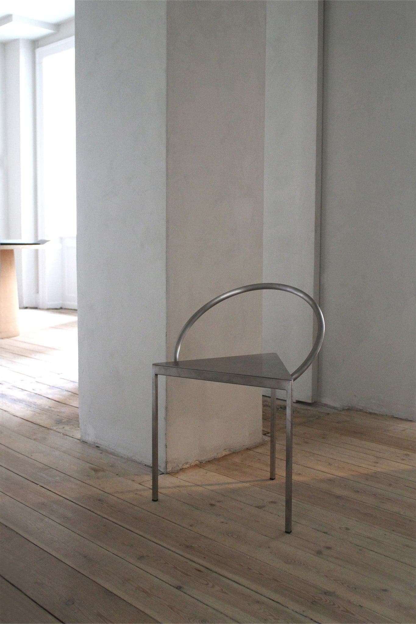 FRAMA TRIANGOLO CHAIR - Modern Scandinavian Design Wooden Dining Chair for Home & Office - Perfect for Dining Rooms, Living Spaces and Workspaces