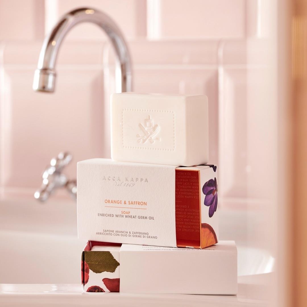 Orange & Saffron Handmade Soap Bar - Natural Exfoliating & Moisturizing for Dry Skin - Perfect for Spa, Bath & Gift Sets