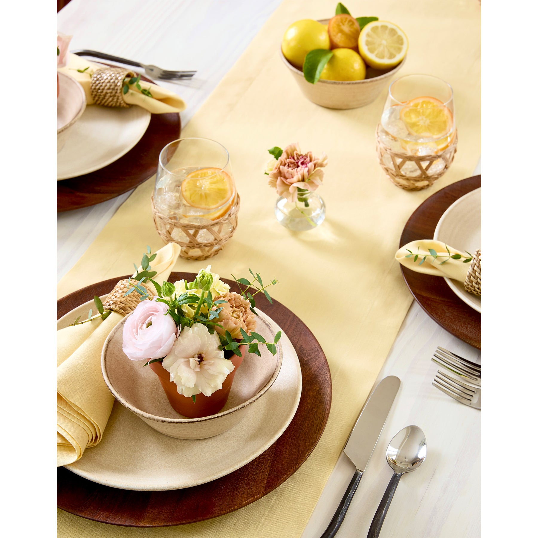 Elegant Fete Table Runner for Weddings, Parties & Events - Premium Decorative Dining Table Cover for Home & Restaurant Decor