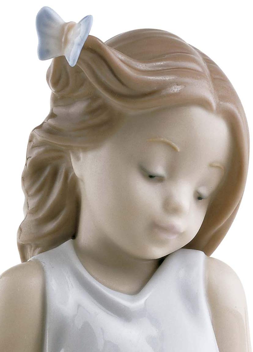 LLADRÓ Friend of The Butterflies Porcelain Figurine - Elegant Collectible Girl Statue for Home Décor & Gift Giving