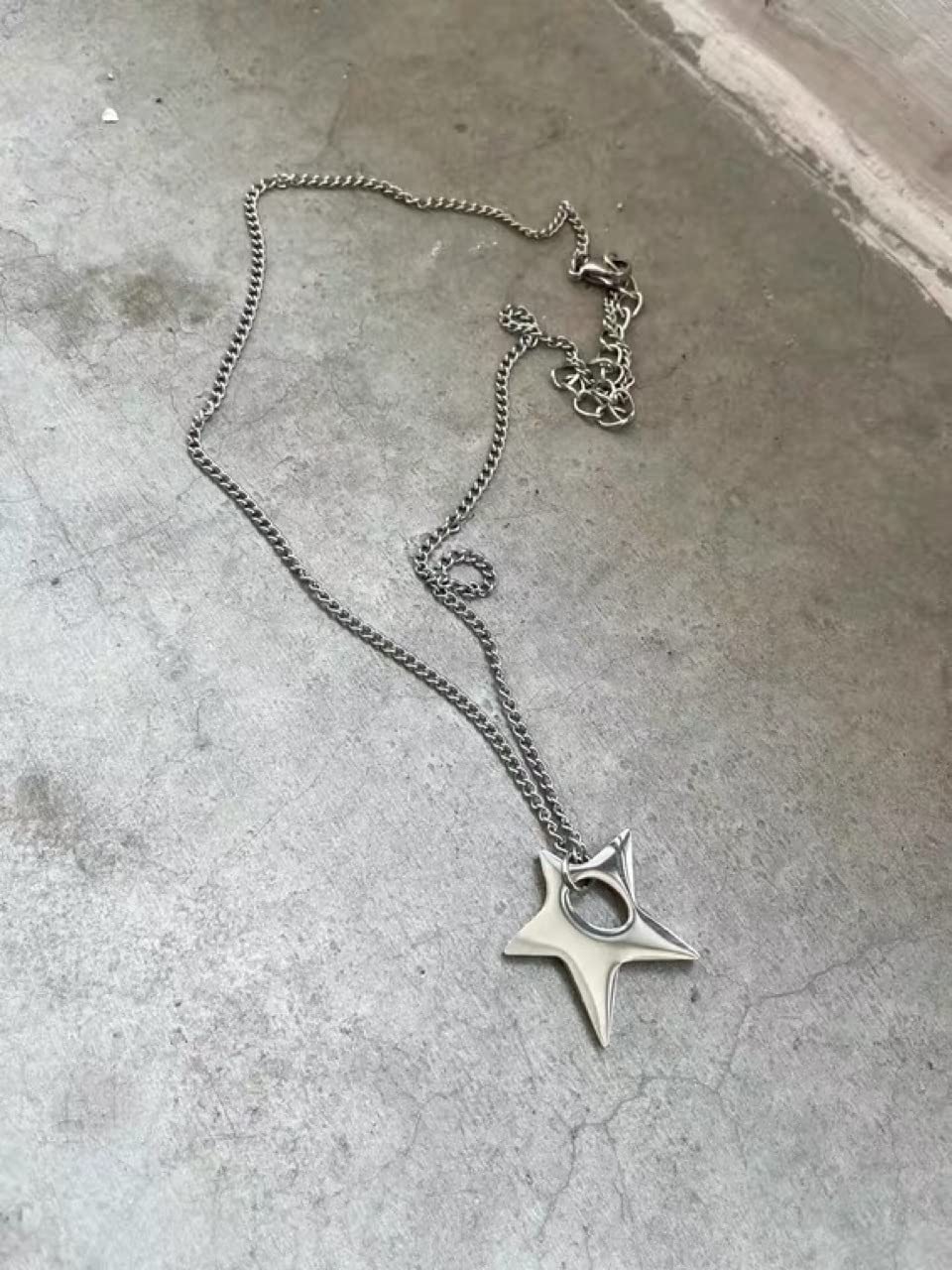 RICHTRUE Y2K Grunge Necklace for Women - Trendy Emo Jewelry & Fairy Grunge Accessories - Perfect for Concerts, Raves, and Alternative Fashion Outfits