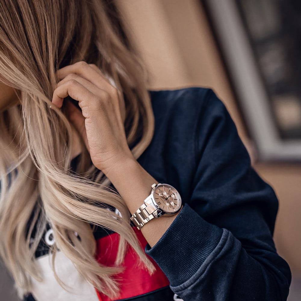 ARIES GOLD Urban Eternal Silver Stainless Steel Women's Watch - Elegant Fashion Timepiece for Everyday Wear, Office & Special Occasions