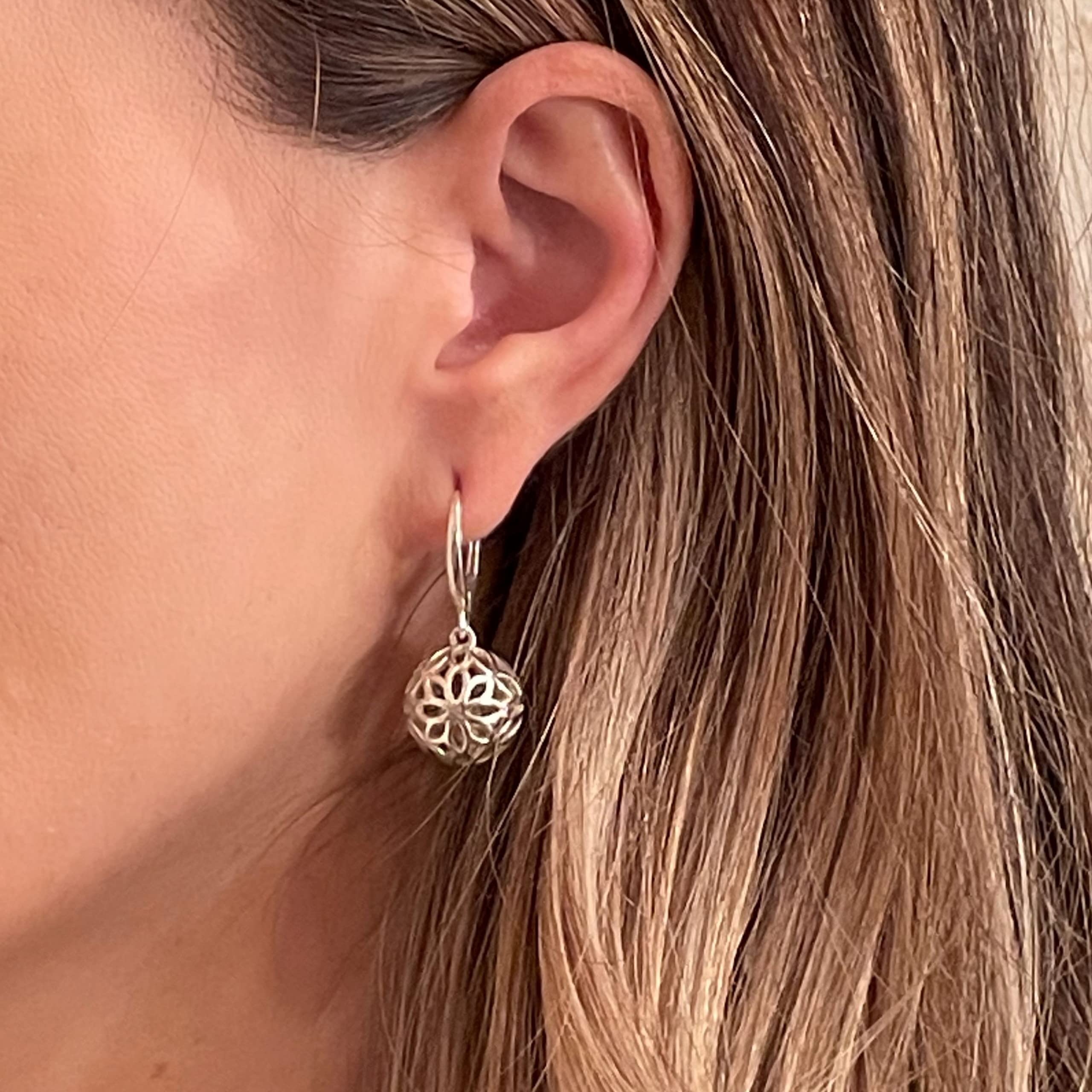Lisa Hoffman Fragrance Earrings for Women - 0.6