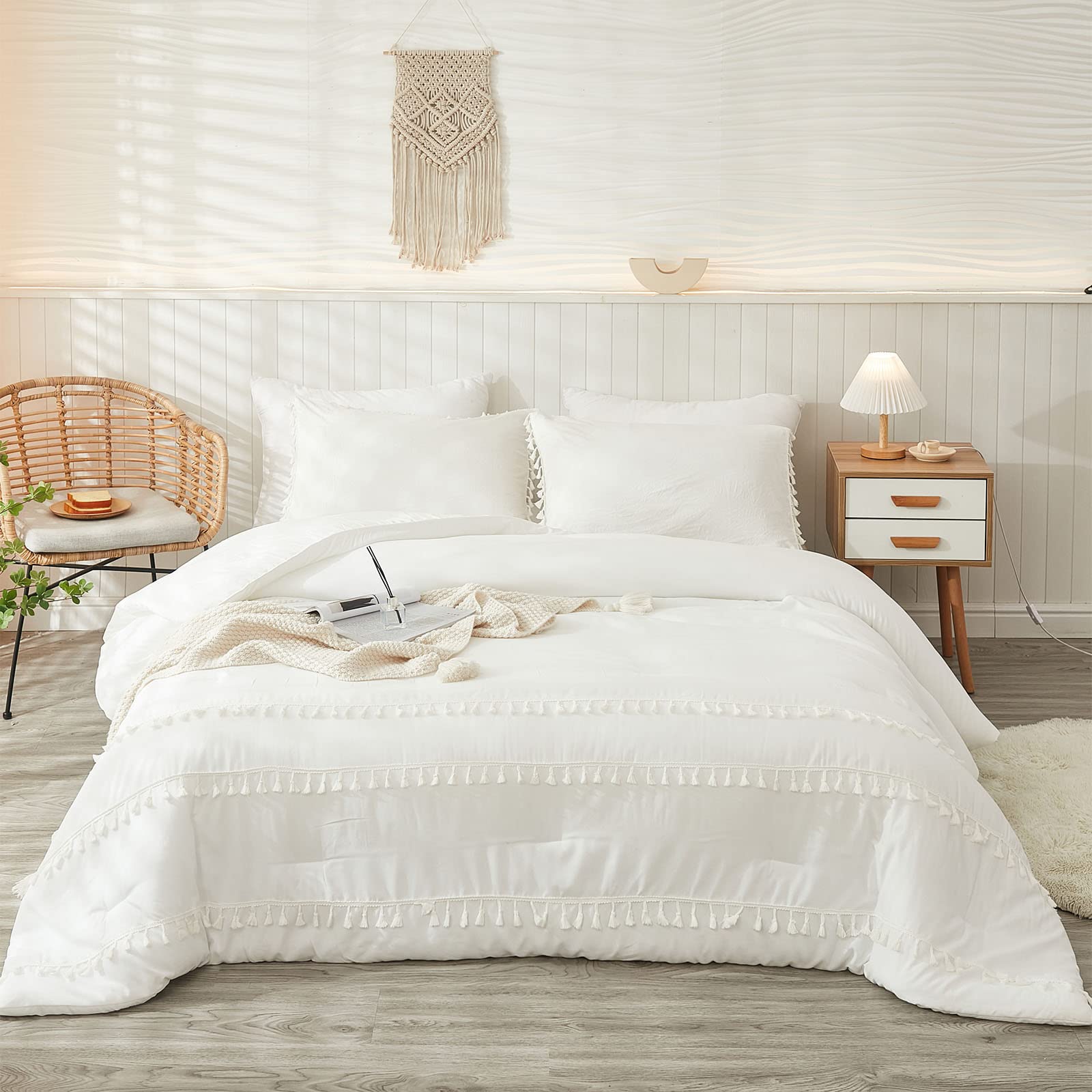 Bedbay White Comforter Set Queen Size - 3 Piece Farmhouse Style Bedding with Tufted Macrame Tassels (1 Comforter + 2 Pillowcases) - Rustic Chic Decor for Boys & Girls Bedrooms - Perfect for Farmhouse, Cottage, or Boho Style Homes