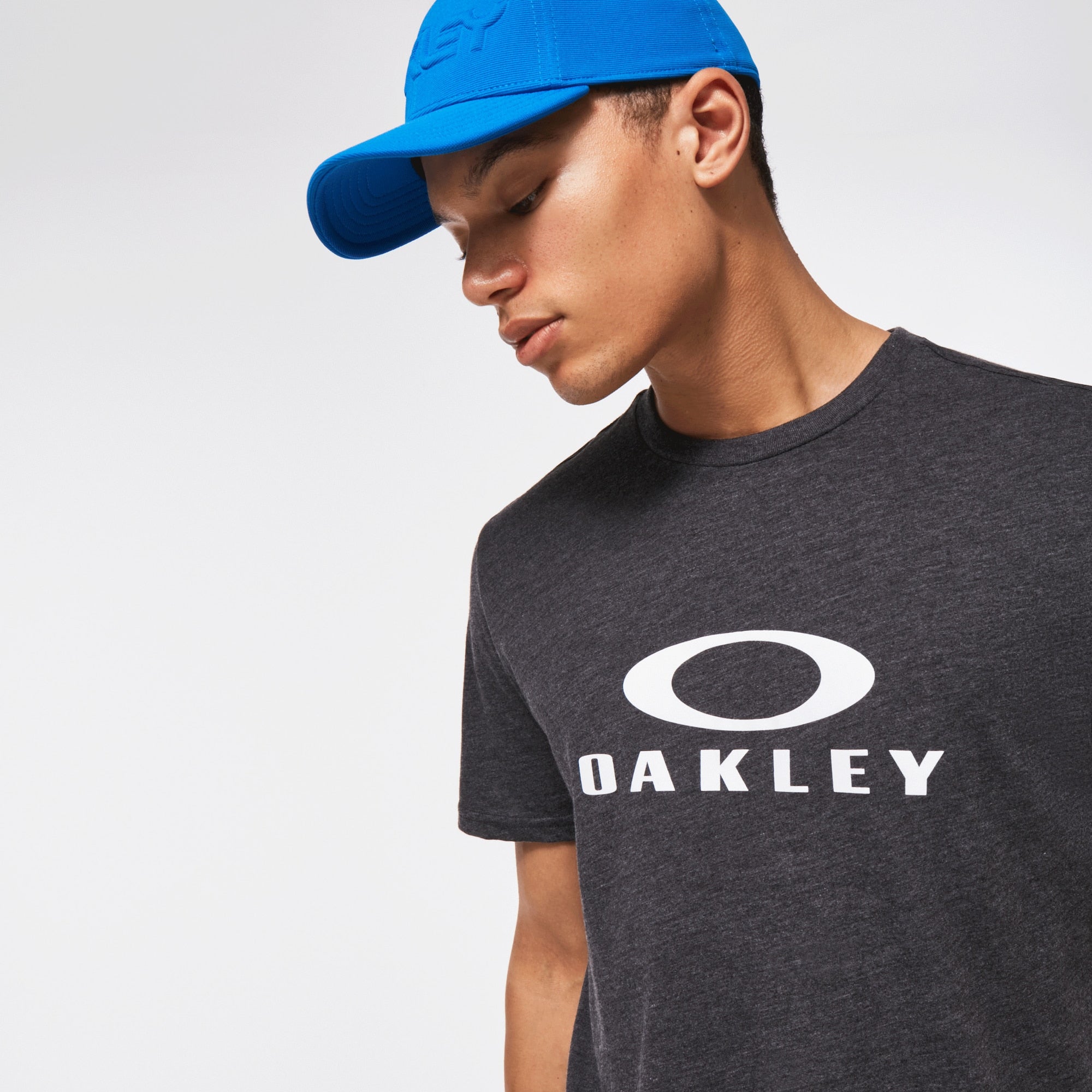 Oakley O Bark 2.0 Sunglasses - Polarized Sports & Outdoor Sunglasses for Men & Women - UV Protection for Running, Cycling, Hiking & Beach Activities