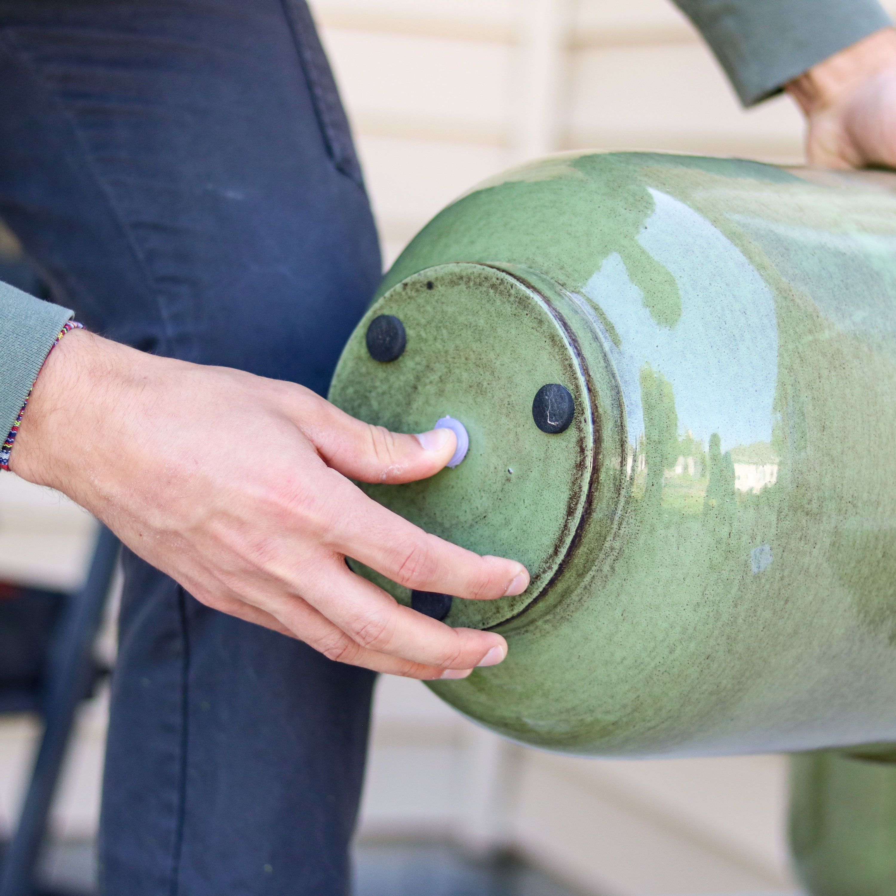 Sunnydaze Vivian Metal Outdoor Plant Pots - 11 Inch Rust-Resistant Garden Planters for Patio, Deck & Balcony Decor - Perfect for Flowers, Succulents & Herbs