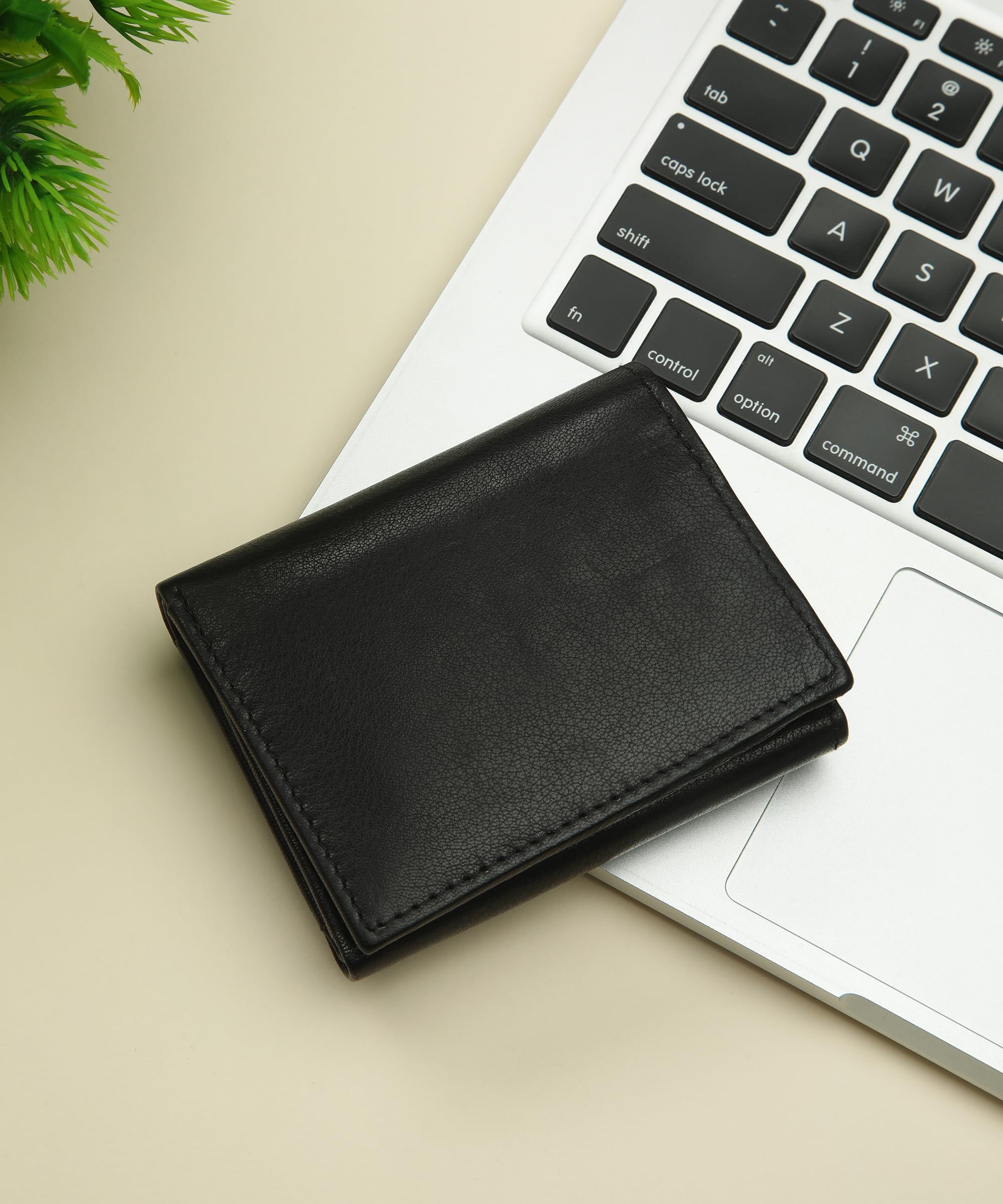 LeatherBoss Men's RFID Trifold Wallet - Slim & Stylish for Everyday Use