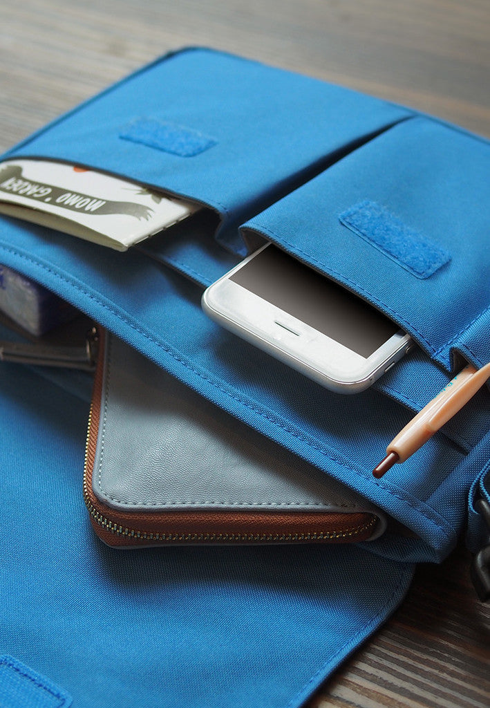 Monocozzi Lush Easy Clutch Tablet Case - Holds 8 Tablets Securely - Perfect for Travel, Work & School