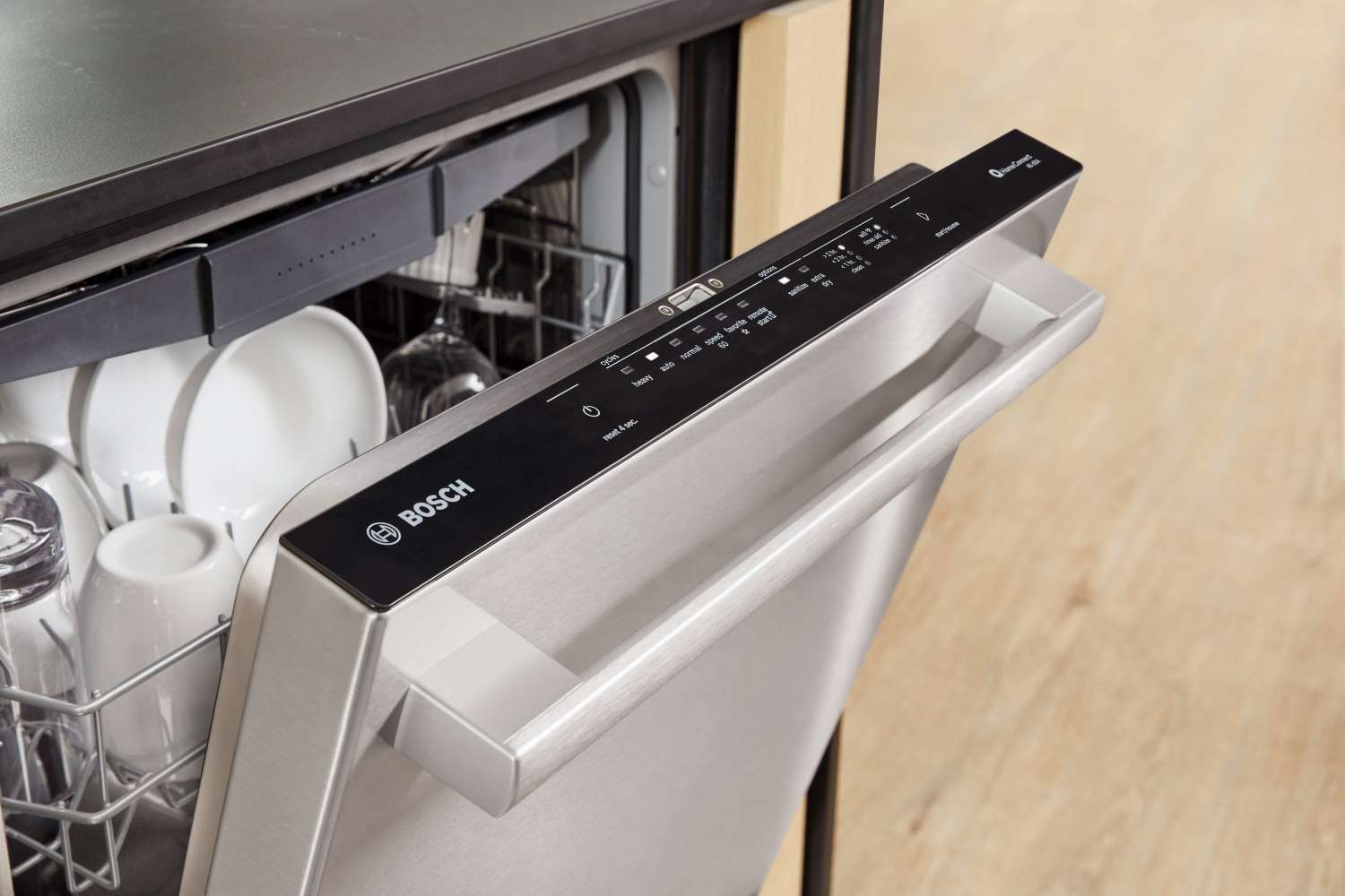 Bosch 24 Inch Stainless Steel Smart Dishwasher with Anti-Fingerprint Finish, Home Connect & Third Rack - SHX5AEM5N | Perfect for Modern Kitchens & Large Families