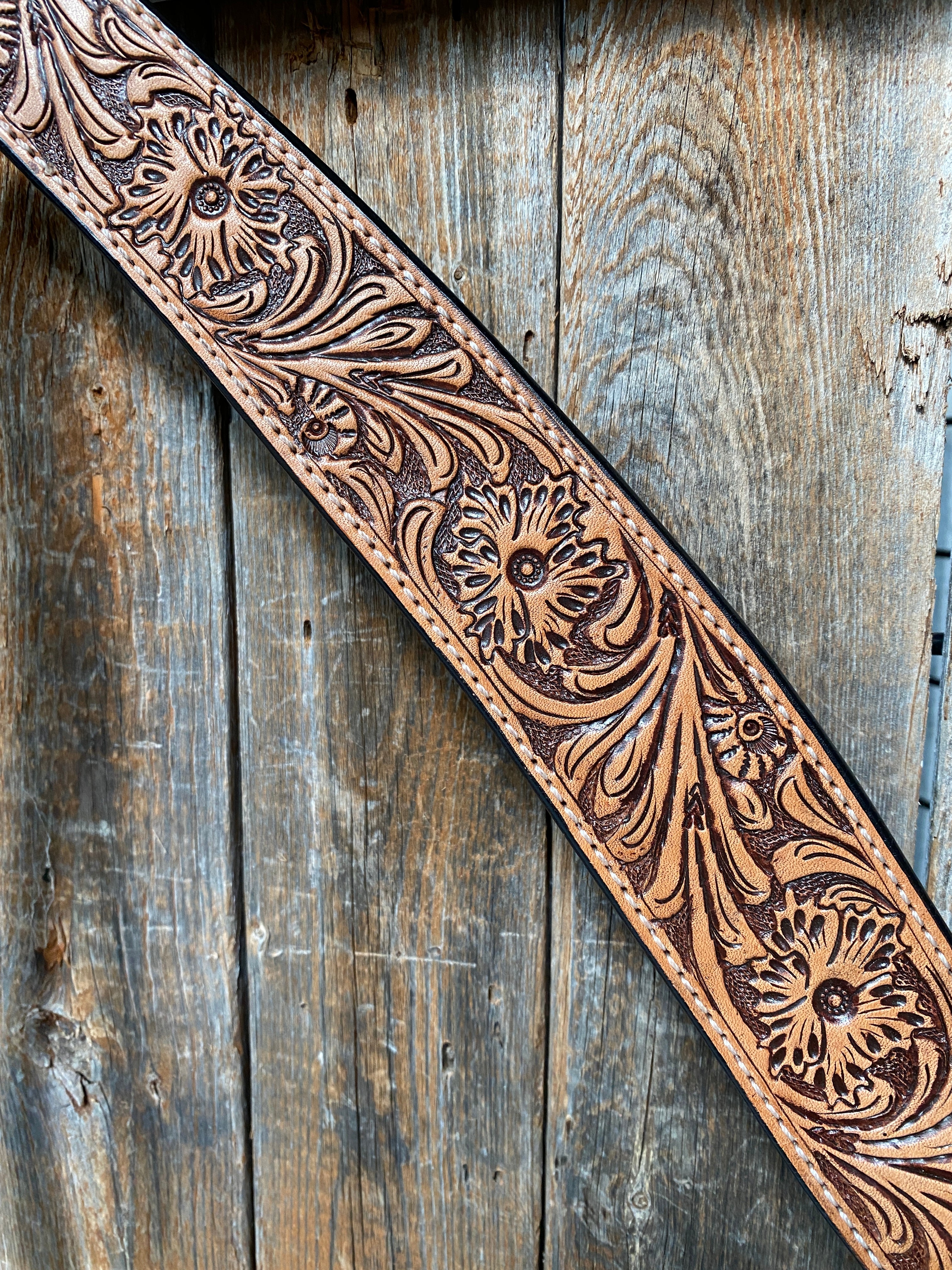 Light Oil Floral Tooled Wide Roper Style Breastcollar for Horses – Western Riding, Trail & Show Use