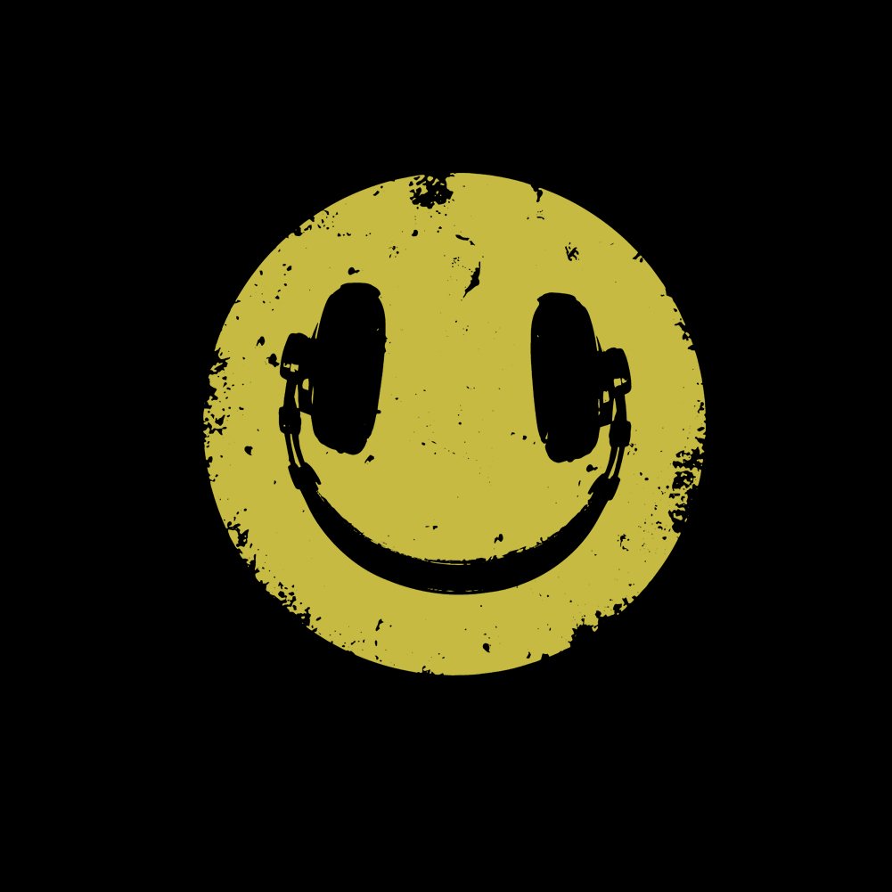 Vintage Women's Music T-Shirt with Smiley Face Headphones Design - Casual Retro Band Tee for Concerts, Music Festivals & Everyday Wear