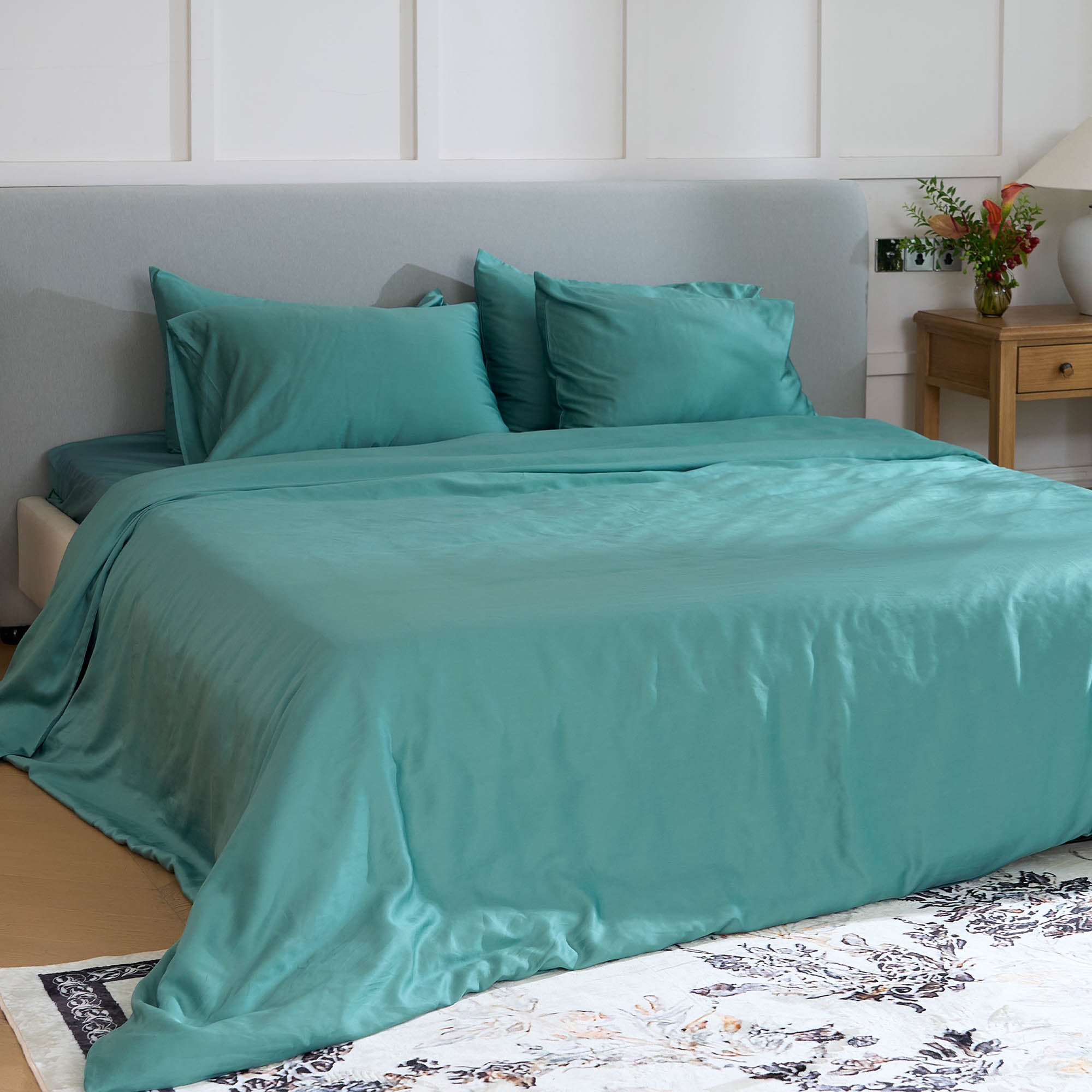 FURRFREE Bamboo Pillowcases - Pet Hair Repellent for Dogs & Cats | Hypoallergenic & Breathable | Perfect for Pet Owners & Allergy Sufferers | Bedroom & Home Decor