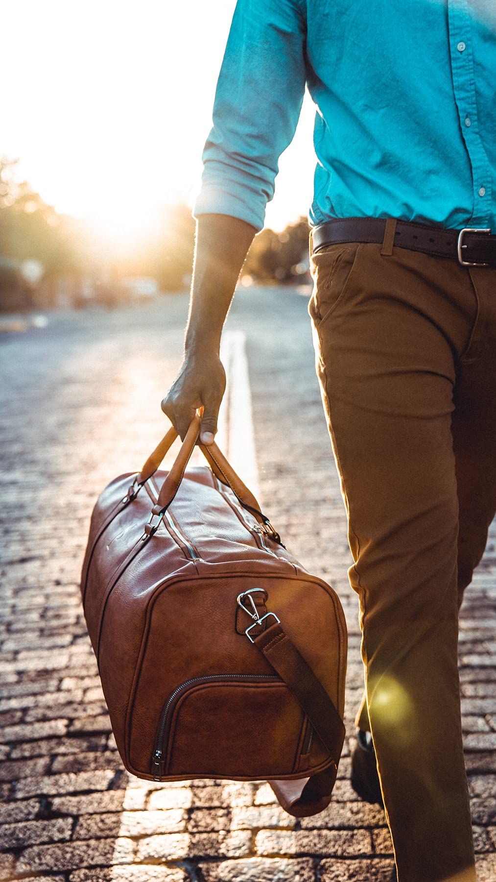 Premium Leather Duffle Bag for Travel - Multi-Functional Carry-On with Shoe Compartment & Spacious Storage - Ideal for Gym, Business Trips & Weekend Getaways (Brown)