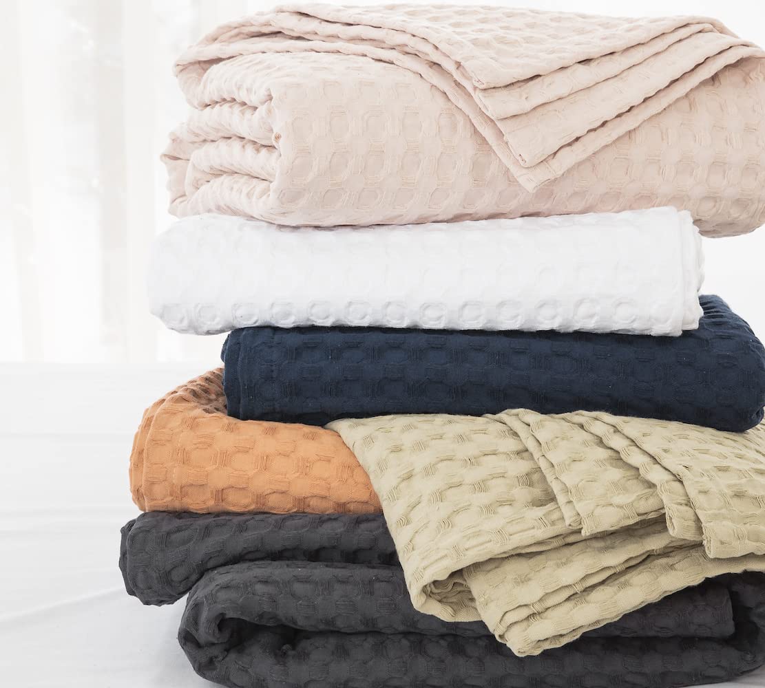 DAUAOTO King Size Waffle Cotton Blanket 104x90 Inches - Ultra Soft All Season Bed Blanket for Adults, Sage Green - Perfect for Cozy Bedroom, Guest Room & Dorm Decor