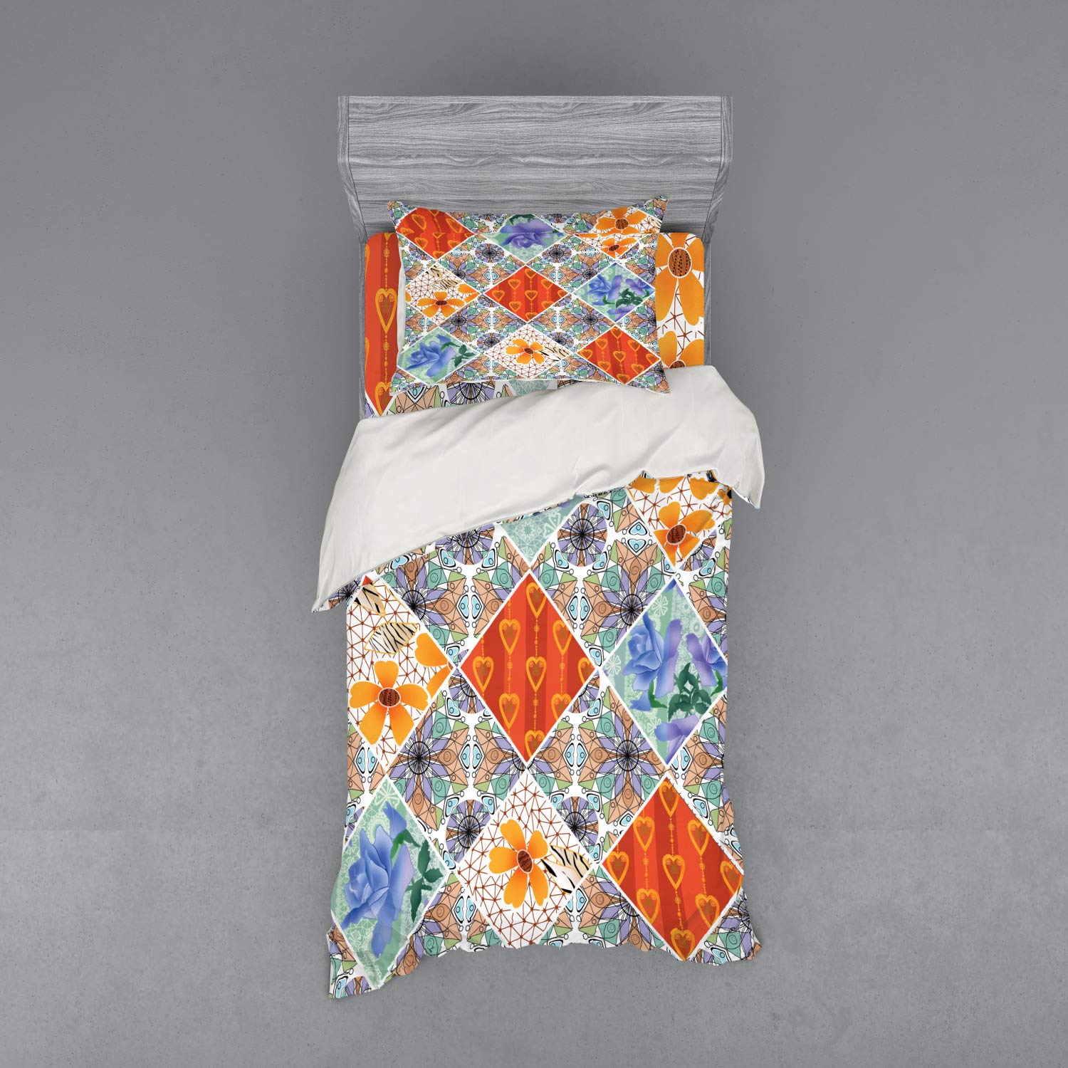 Ambesonne Country Duvet Cover Set - Patchwork Heart & Swirling Flower Design, Folkloric Feminine 3-Piece Bedding Set with Sham & Fitted Sheet, Twin XL Size, Multicolor - Perfect for Boho Bedroom Decor, Guest Room Makeover & Cozy Farmhouse Style