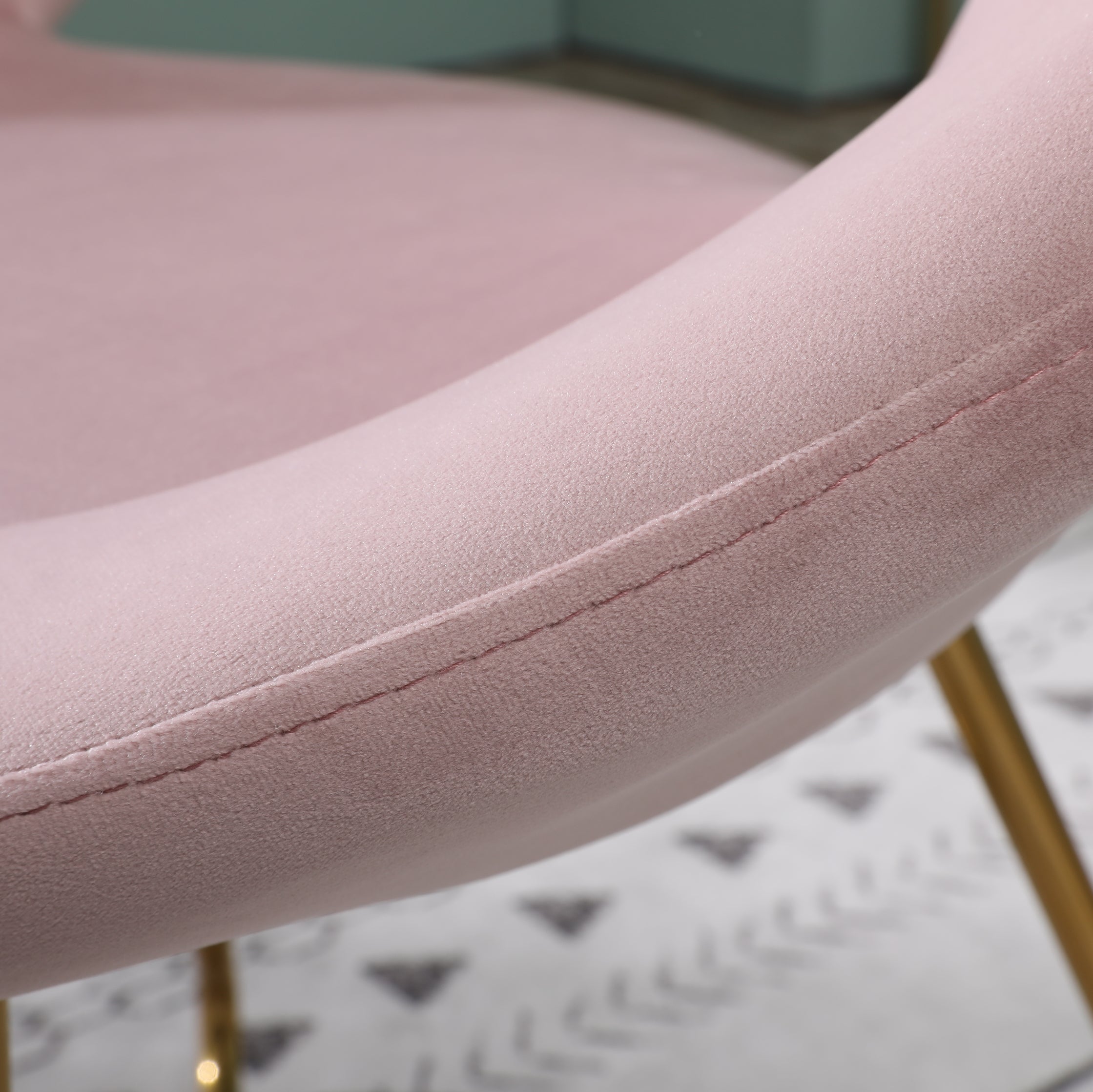 Roundhill Furniture Slatina Silky Velvet Upholstered Accent Chair - Pink Velvet with Gold Tone Metal Base for Living Room, Bedroom & Office Decor