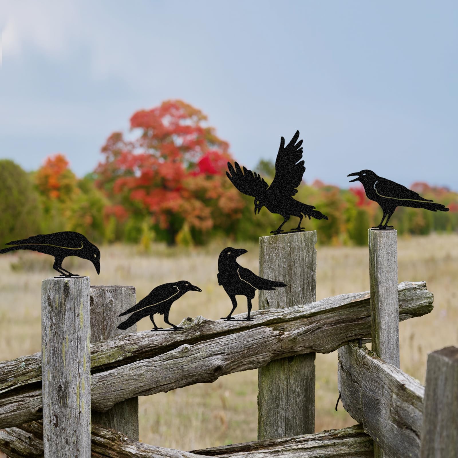 Gothic Metal Raven Statue - Black Crow Decor for Garden, Fence Topper, Outdoor Halloween & Easter Decorations - Perfect for Gothic Home, Yard, and Halloween Party Scenes