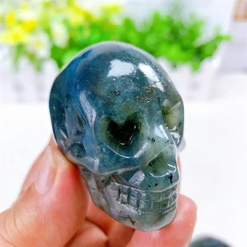 Hand Carved Natural Labradorite Crystal Skull Statue - Reiki Healing Stone, Heart & Eye Design - Perfect for Halloween Decor, Meditation & Spiritual Gifts (1 Piece)
