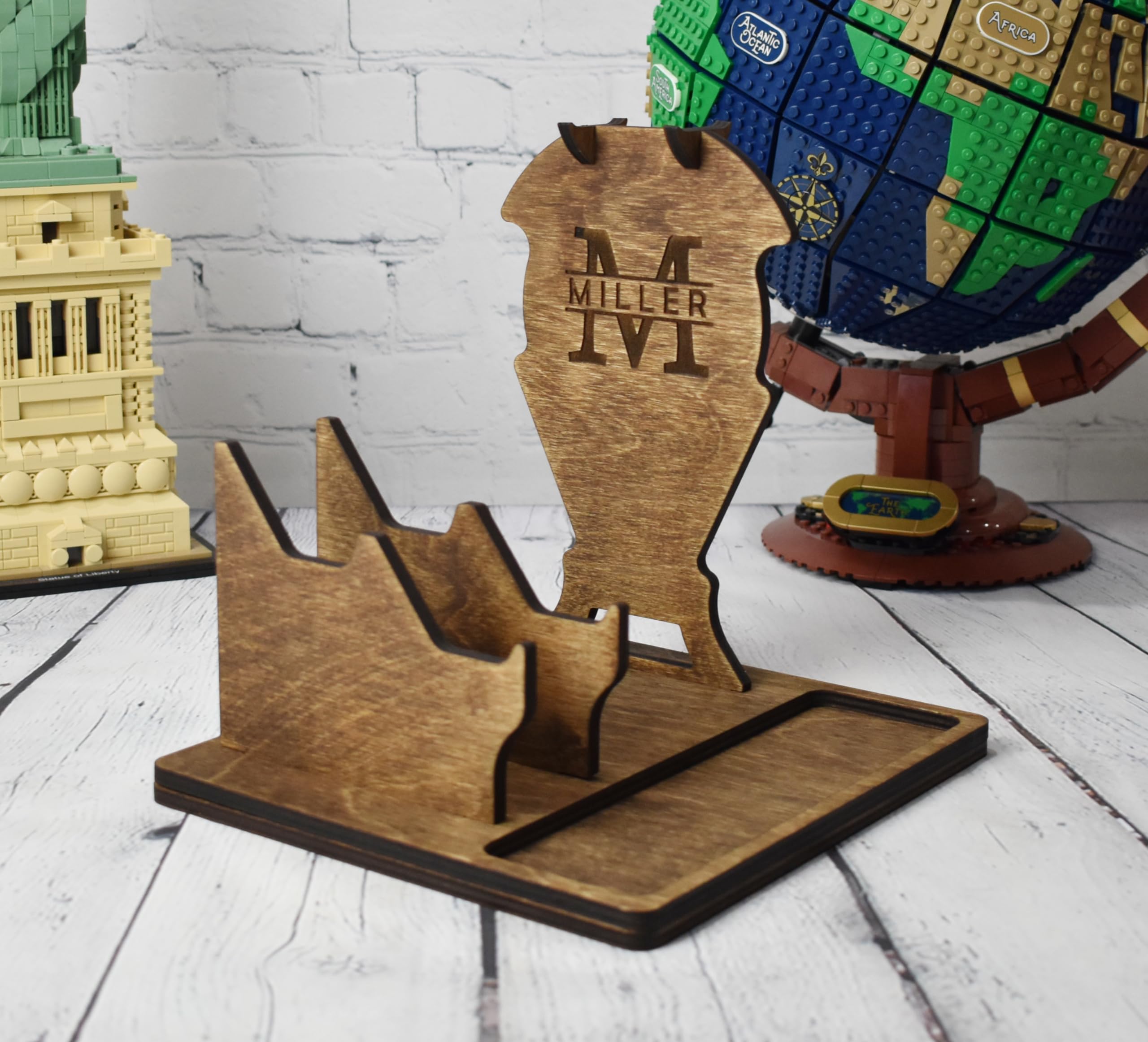 Wooden Headphone & Controller Stand - Gaming Gift for Christmas & Home Use