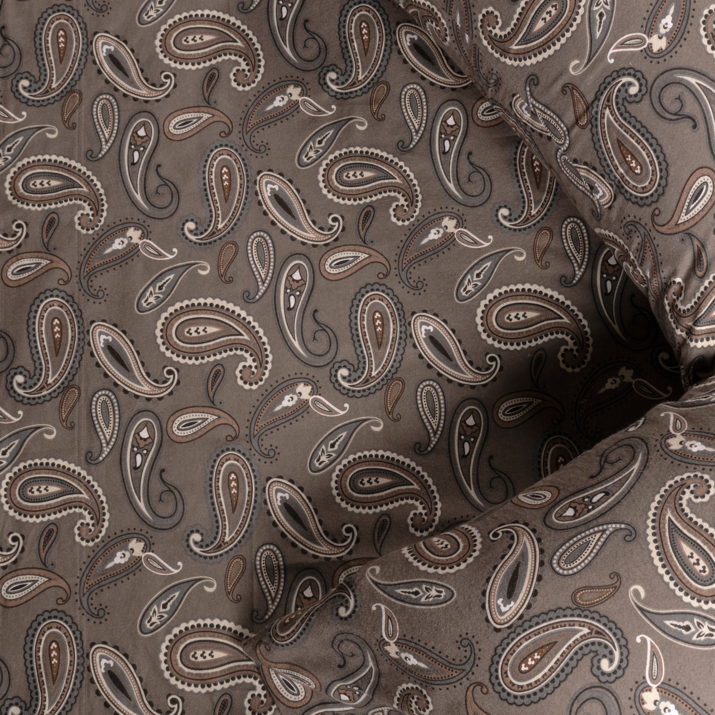 Soft Flannel Cotton Floral Paisley Bed Sheet Set with Deep Pockets - Queen Size, 4-Piece Set for Cozy Winter Nights & Guest Room Comfort