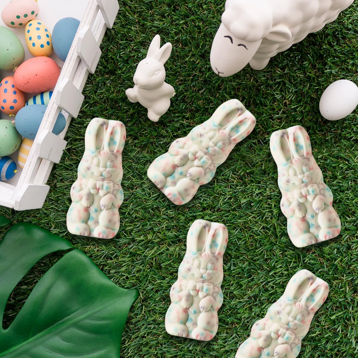 Hershey's Cookies 'n' Creme Polka Dot Bunny Easter Chocolate Candy - 36 Pack (1.2 Oz Each) - Perfect for Easter Baskets, Gifts, Party Favors & Holiday Treats - Delicious Milk Chocolate Bunny for Kids & Adults