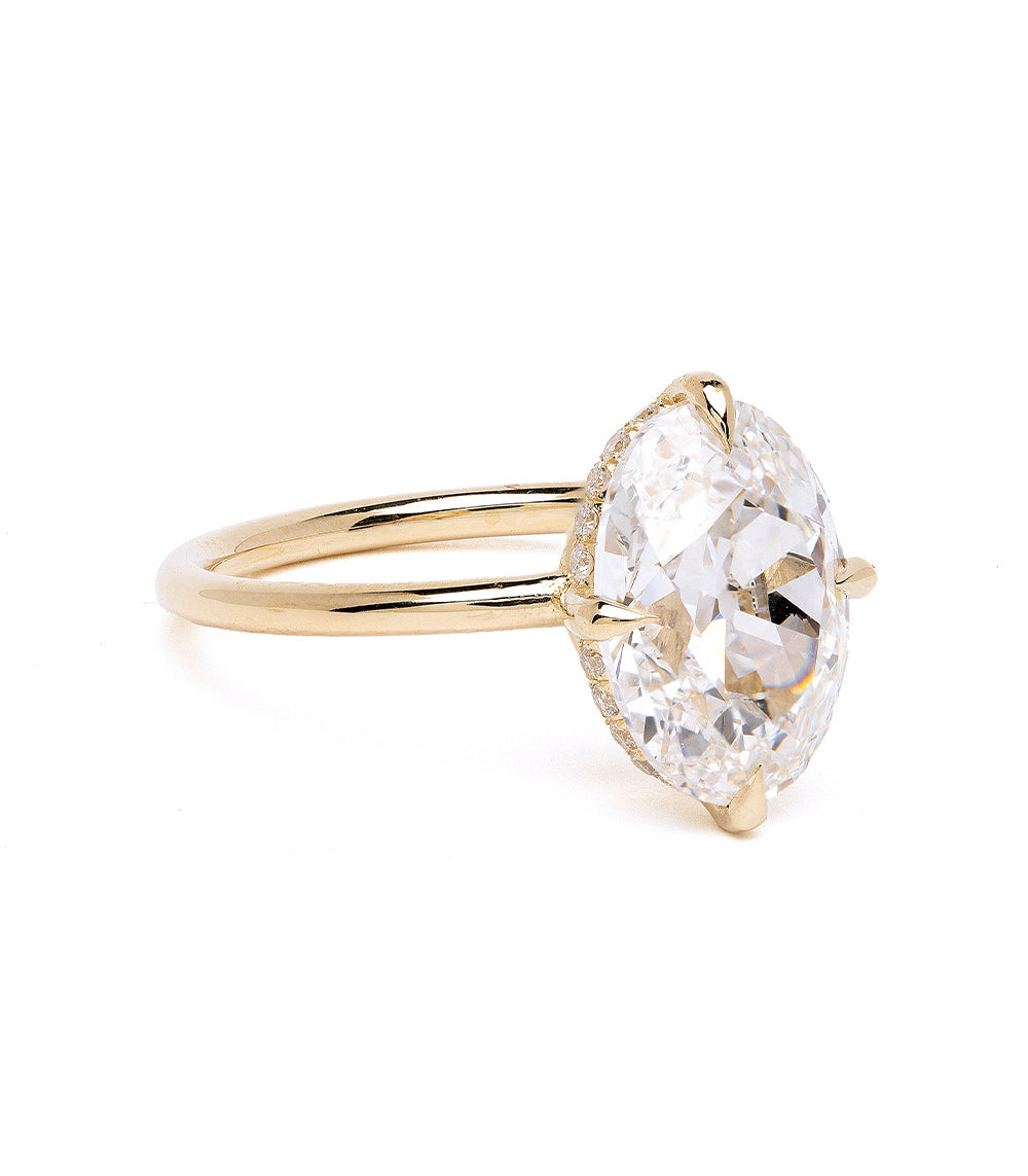 Exquisite Annika Oval Lab-Grown Diamond Engagement Ring – Ethical & Unique for Proposals, Weddings, Anniversaries