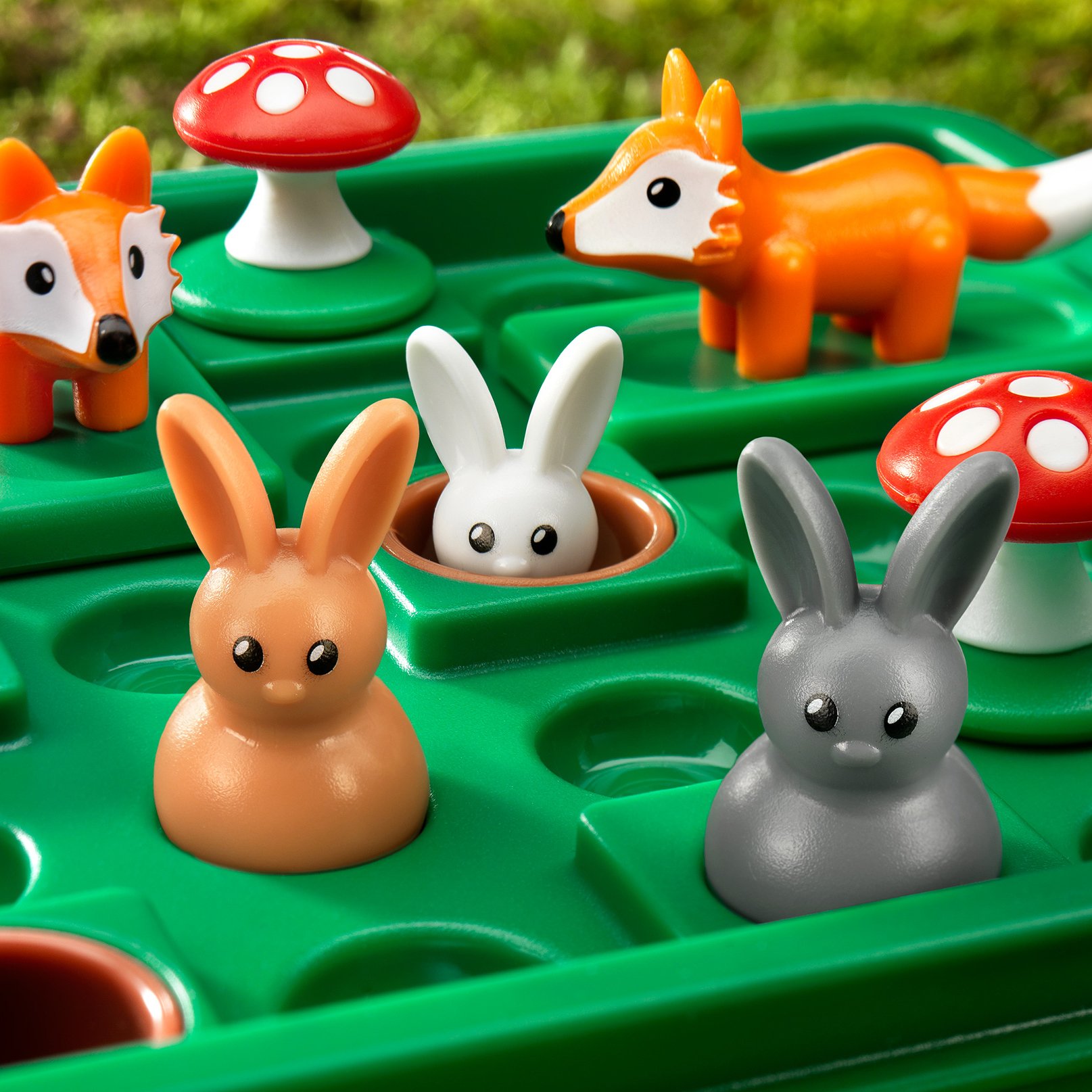 Smart Games Jump In' Puzzle Game - 60 Fun Challenges for Kids 7+ Years, Perfect for Family Game Nights and Brain Teasing Activities