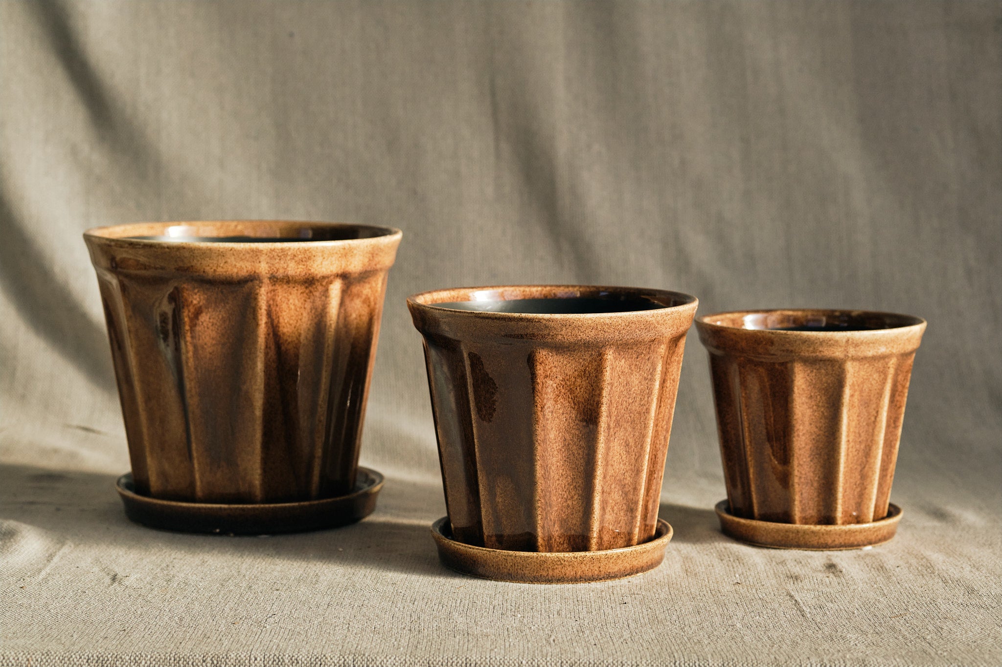 Brown Ceramic Flower Pot with Saucer - 5.3