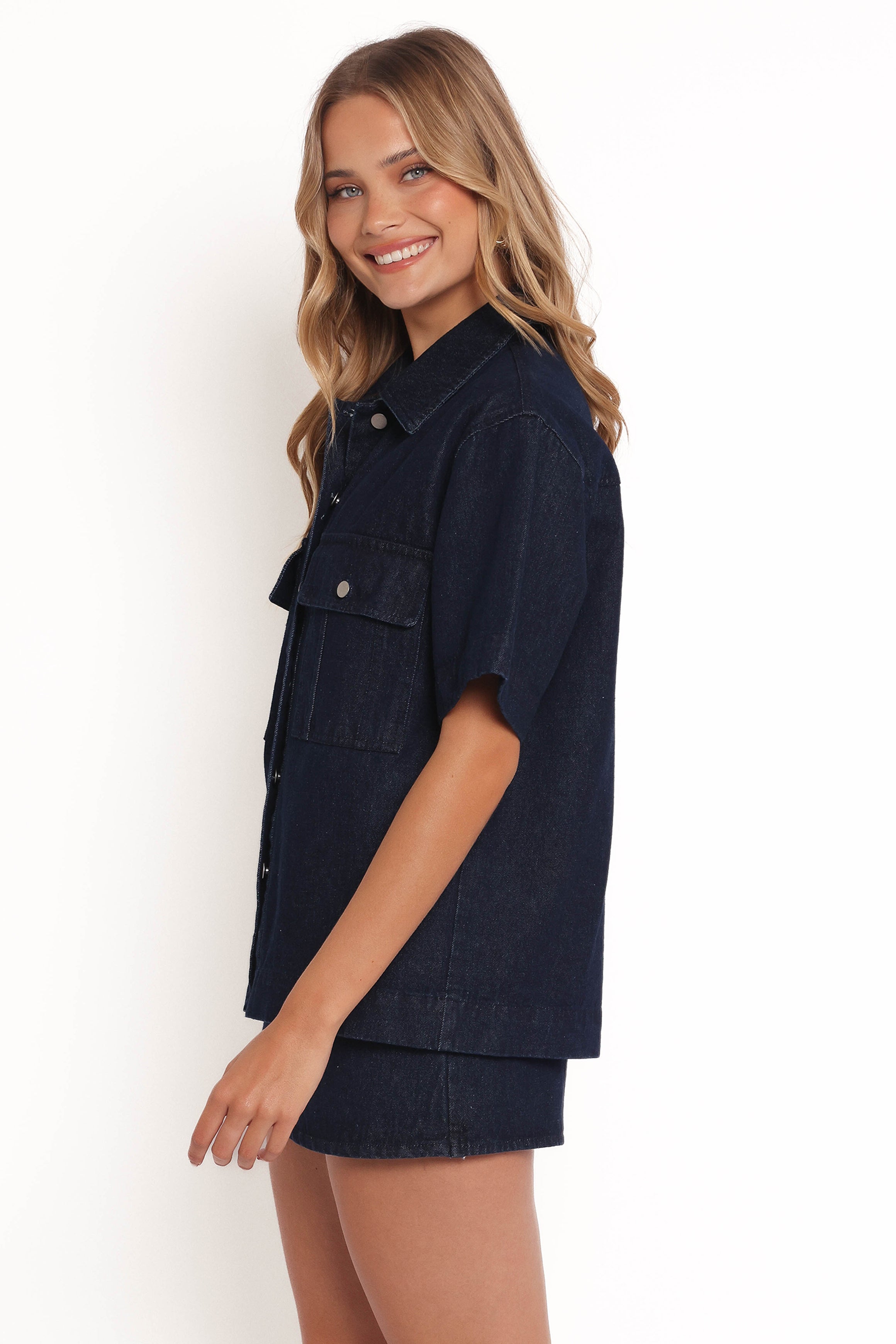 Della Raw Denim Shirt for Men & Women | Premium Quality 100% Cotton Denim Shirt | Casual Wear, Layering & Outdoor Activities