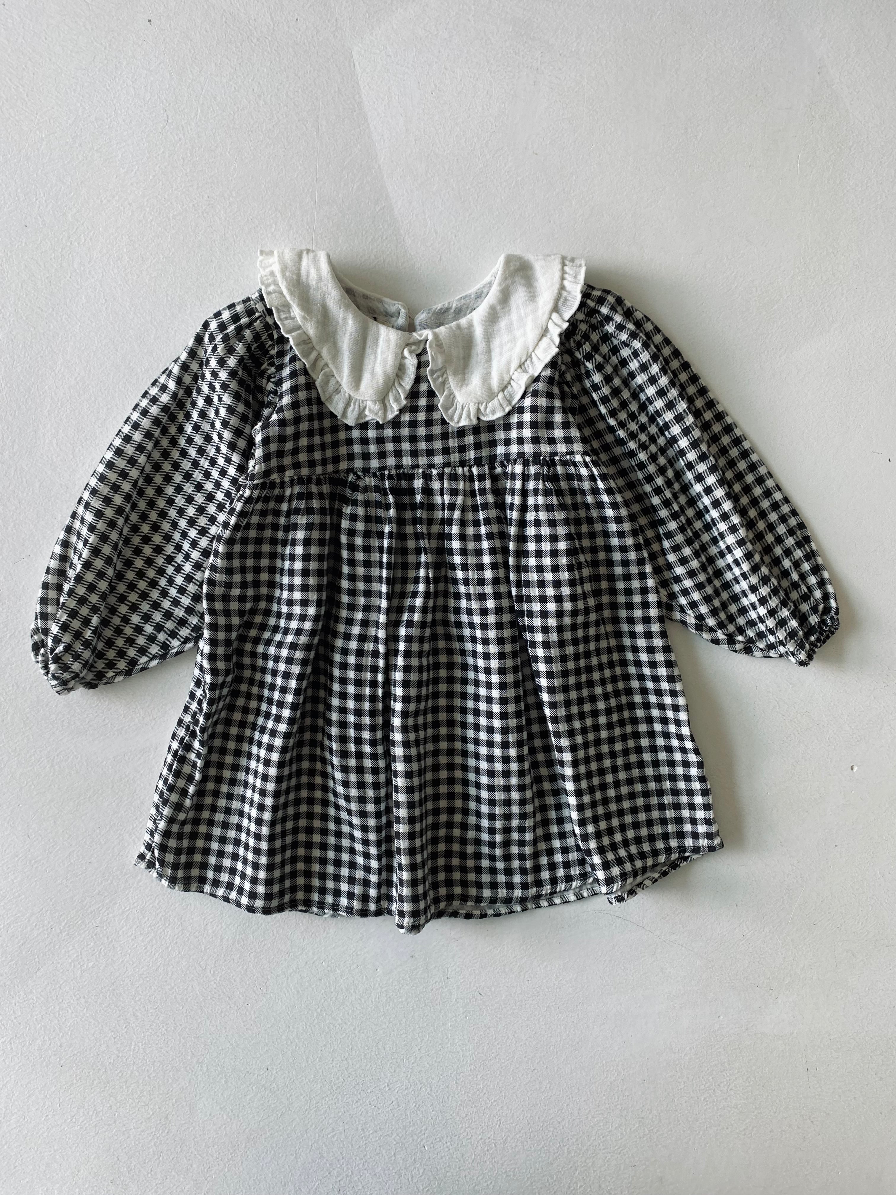 Organic Cotton Muslin Long Sleeve Baby Dress with Ruffled Collar - Perfect for Newborn Photoshoots, Christenings & Special Occasions