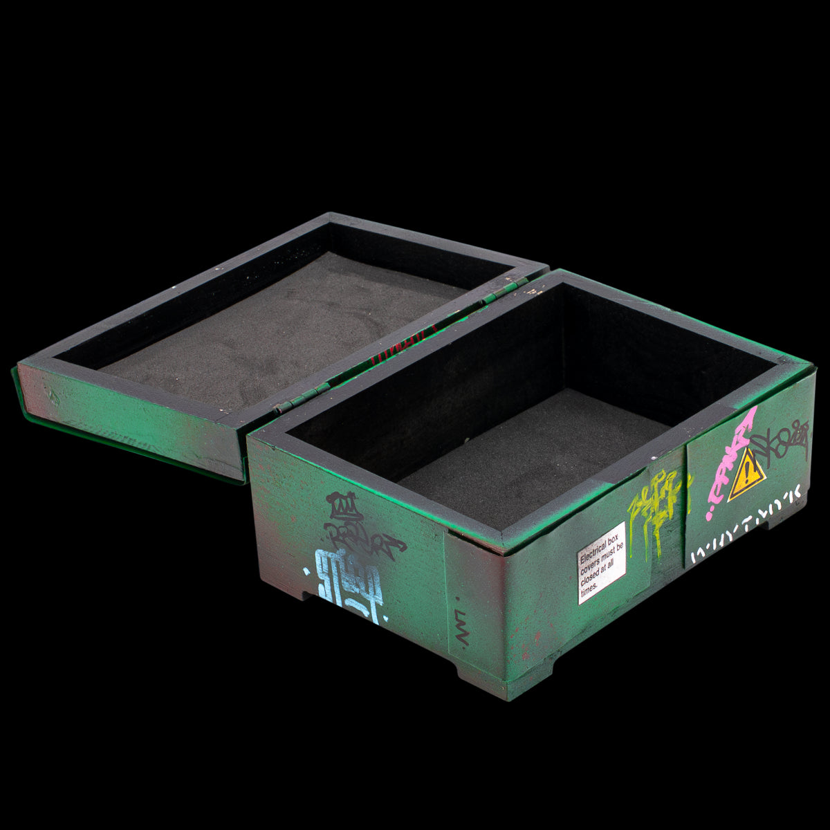 WhytMyk Concrete Fingerboard Ramp - Durable Skateboard Training Ramp with Electrical Storage Box - Perfect for Skate Park, Home Practice & Fingerboard Tricks