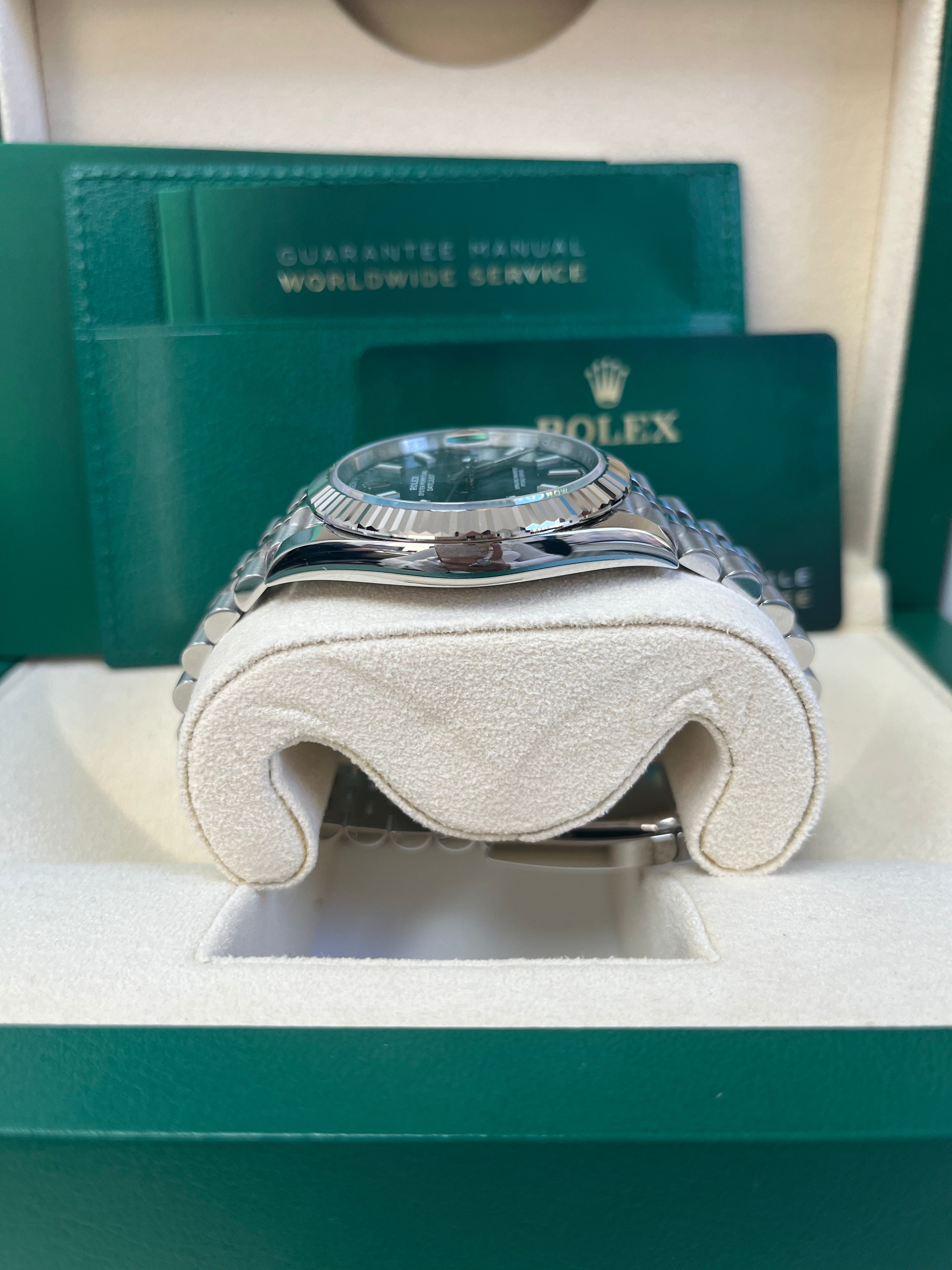 Rolex DateJust 41mm Oystersteel Watch with Mint Green Dial, Fluted Bezel & Jubilee Bracelet (Ref.126334) - Luxury Dress Watch for Business & Formal Occasions