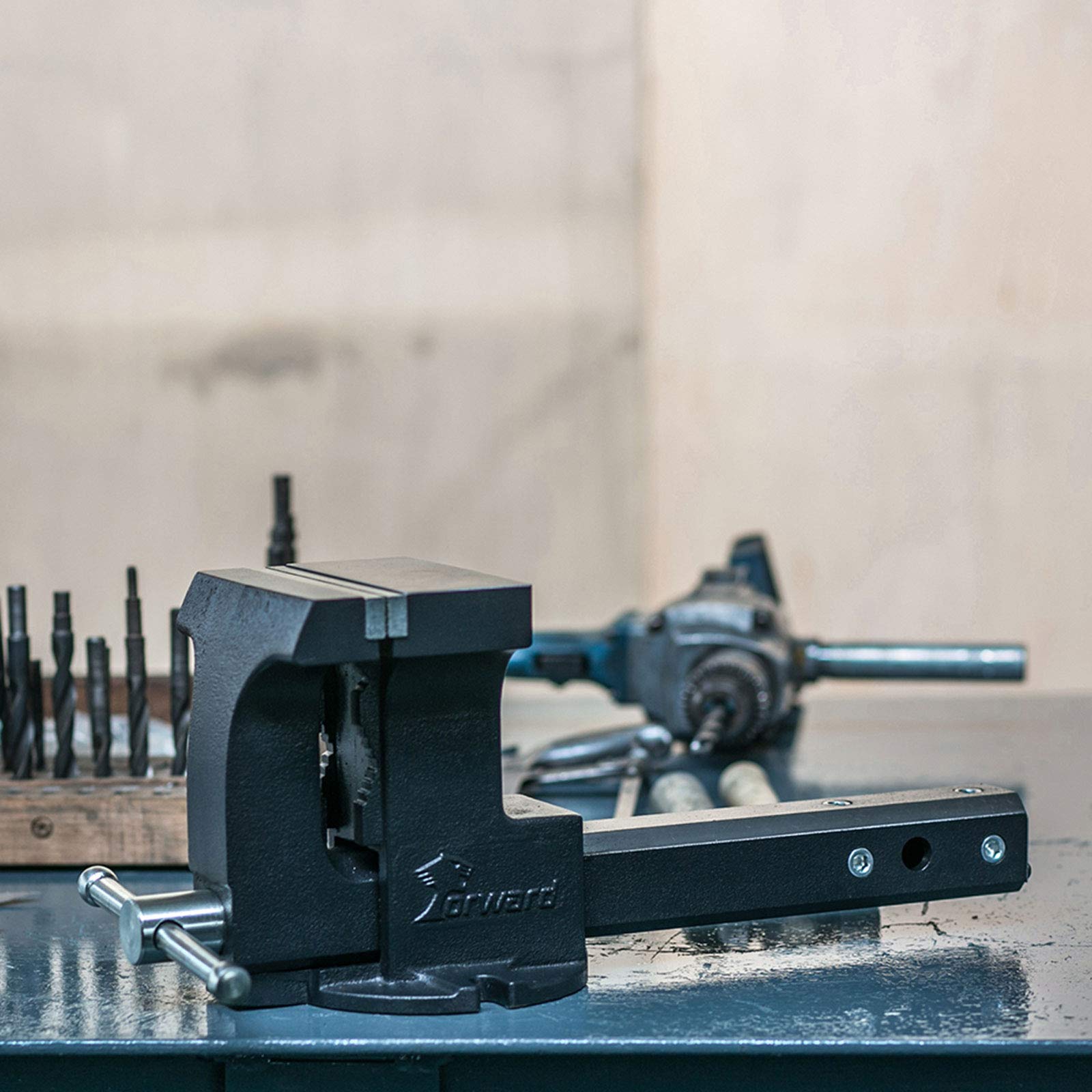 6-Inch Heavy Duty Truck Hitch Vise - 1705A Bench Vise Mount for 2