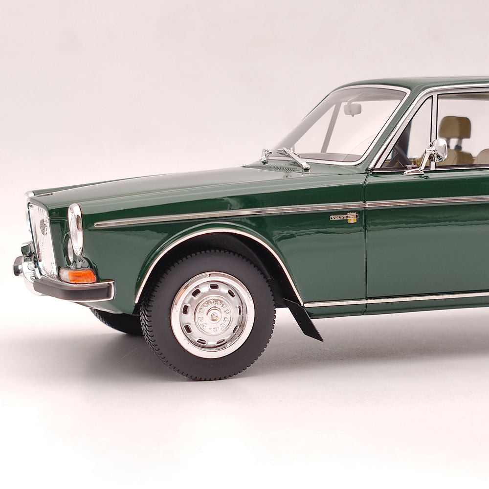 1/18 Scale Volvo 164 E 1972 Resin Model Car - Limited Edition Green Collectible Toy - Perfect for Display, Gifts & Car Enthusiasts Collections