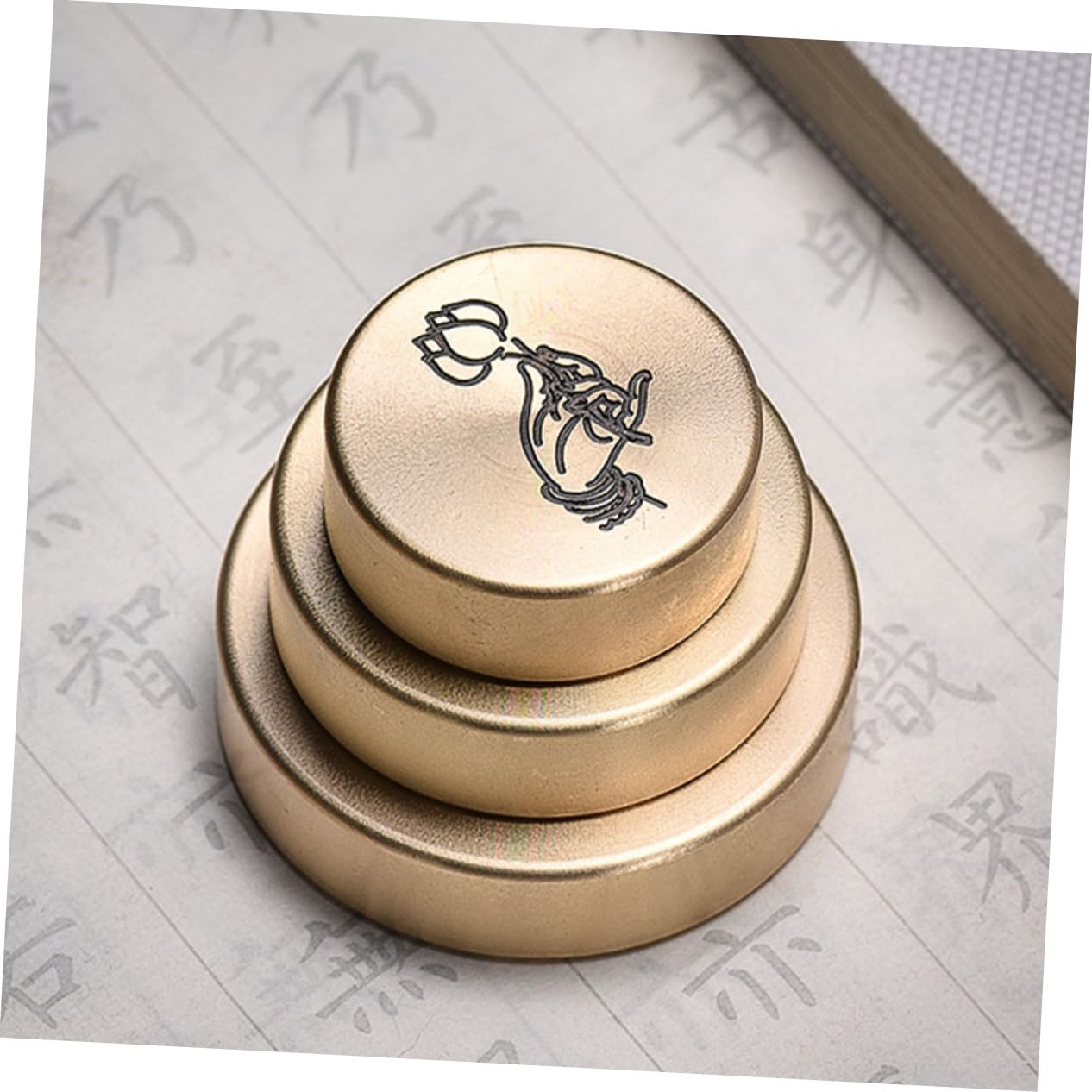 Personalized Round Copper Paperweight - Handcrafted Town Ruler Design with Chinese Calligraphy | Heavy Duty Desk Decor for Office, Home & Gift Giving