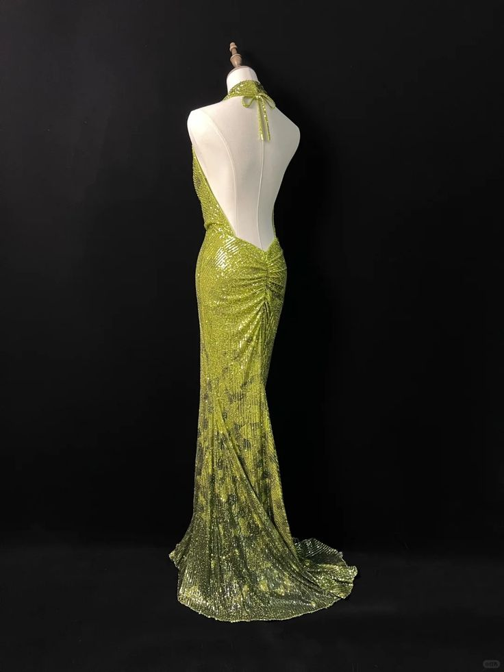Elegant Green Halter Sequins Backless Prom Dress Mermaid Long Evening Gown J6726 - Perfect for Homecoming, Prom Night, and Formal Events