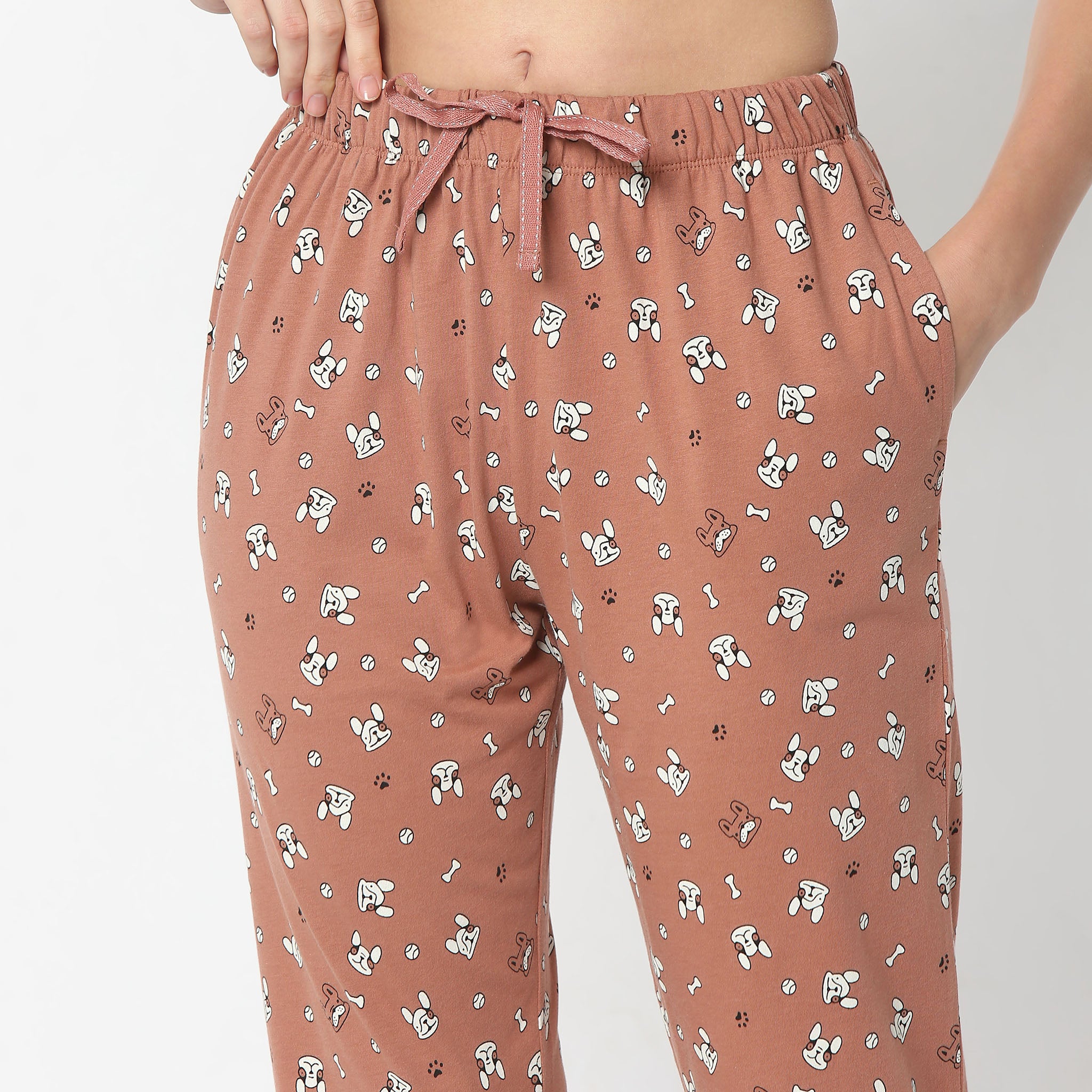 Comfortable All Over Print Full Length Mid Rise Lounge Pajamas for Women - Soft Sleepwear & Cozy Loungewear for Relaxing at Home