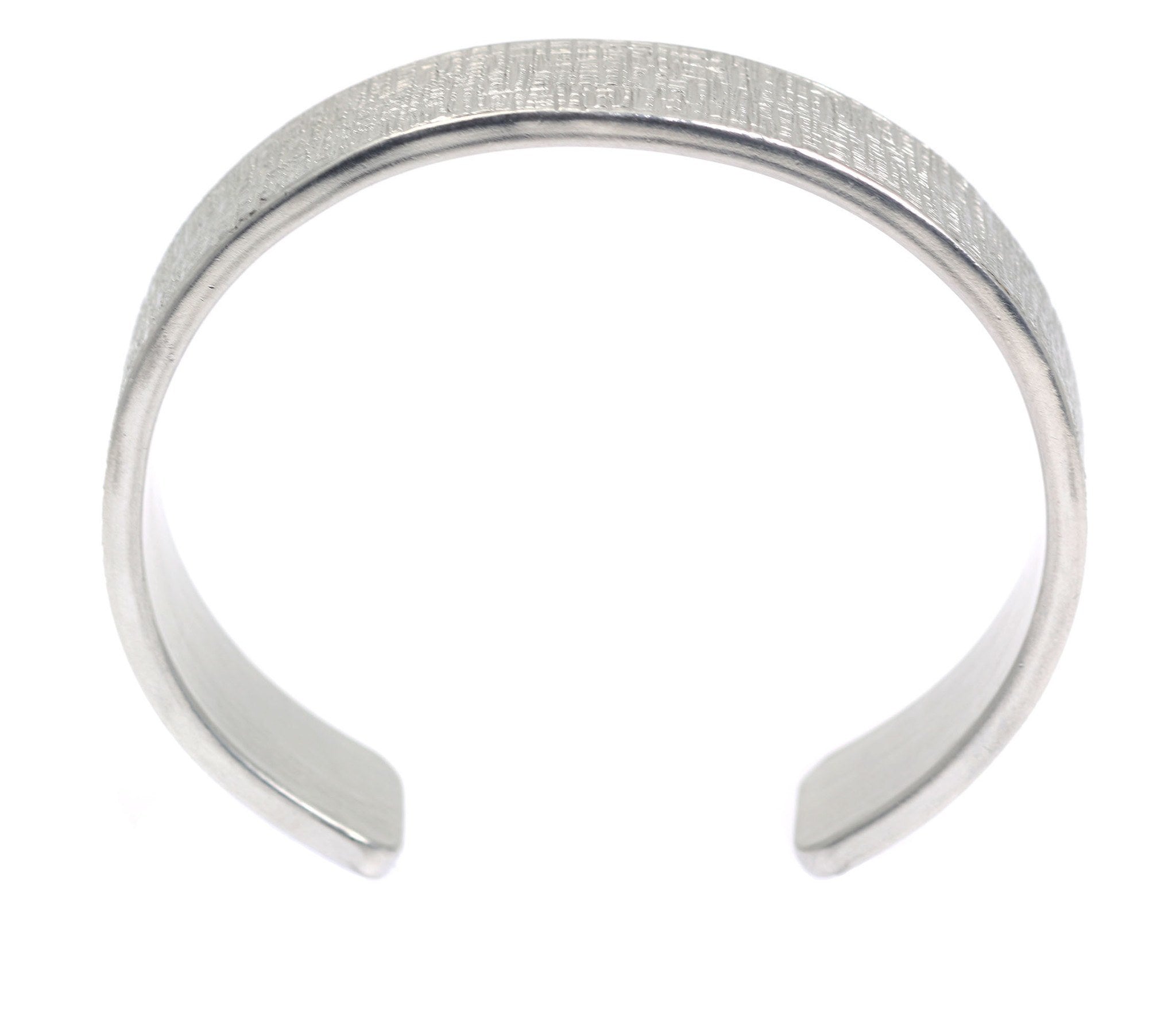 Stylish Linen & Aluminum Cuff Bracelet for Women - Boho Chic Handmade Jewelry - Perfect for Casual Wear, Parties & Gifts