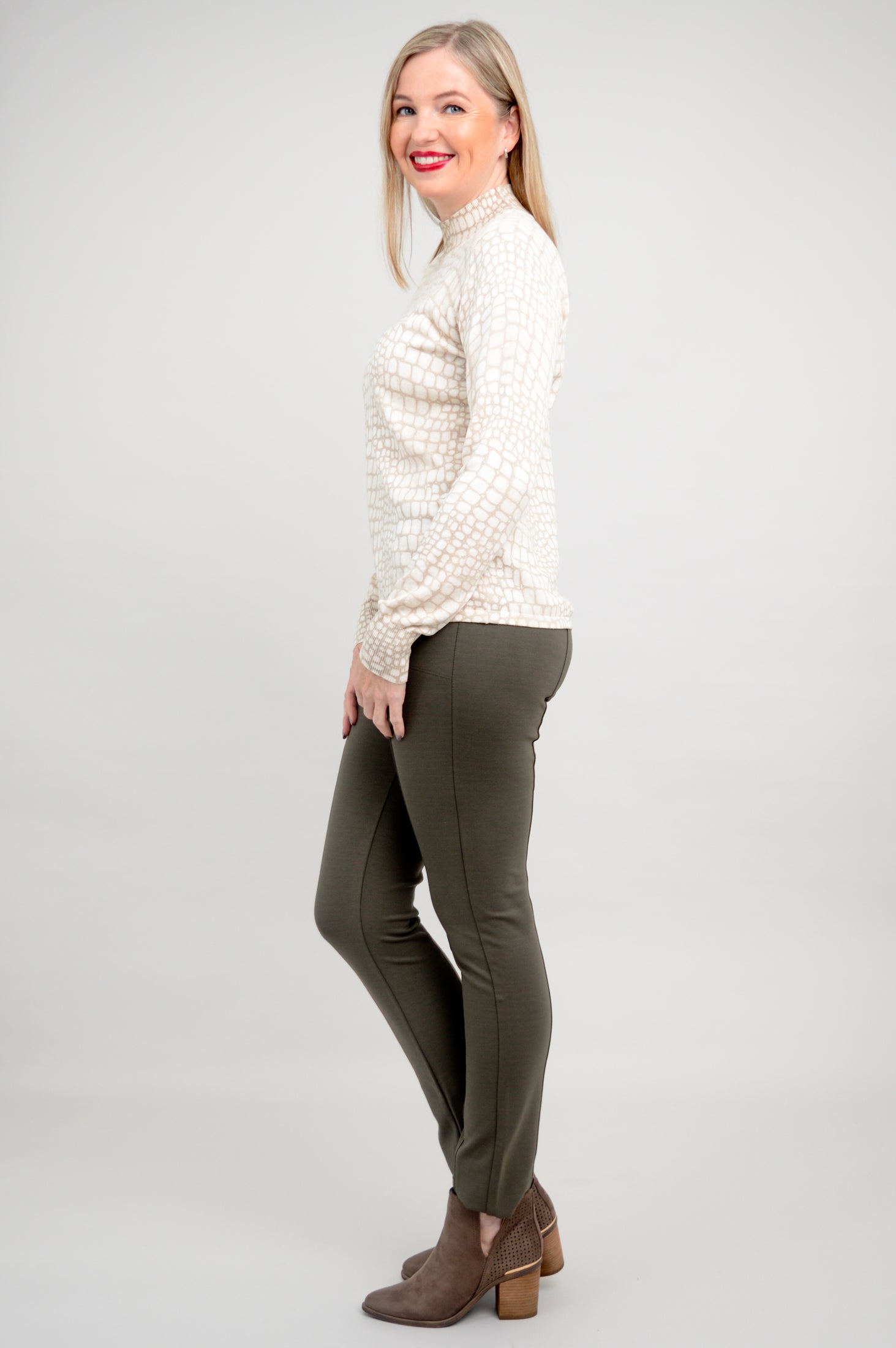 Cameron Sweater | Croco Tana Bamboo Cotton Blend | Cozy & Stylish Pullover | Perfect for Fall & Winter Outfits | Final Sale
