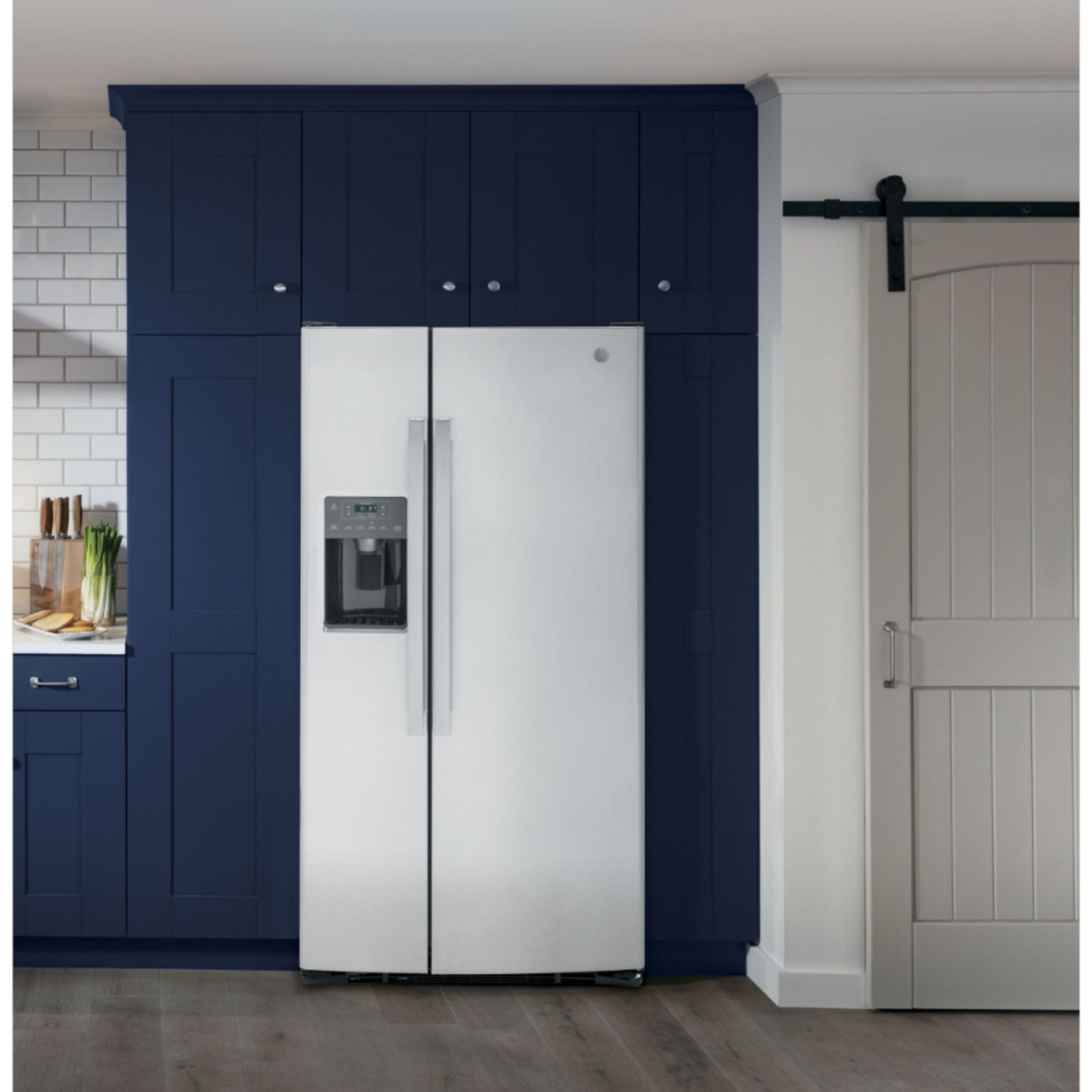 GE 23.2 Cu. Ft. Side by Side Refrigerator with Ice Maker - Stainless Steel Energy Star Certified (GSS23GYPFS) - Perfect for Modern Kitchens & Open Floor Plans
