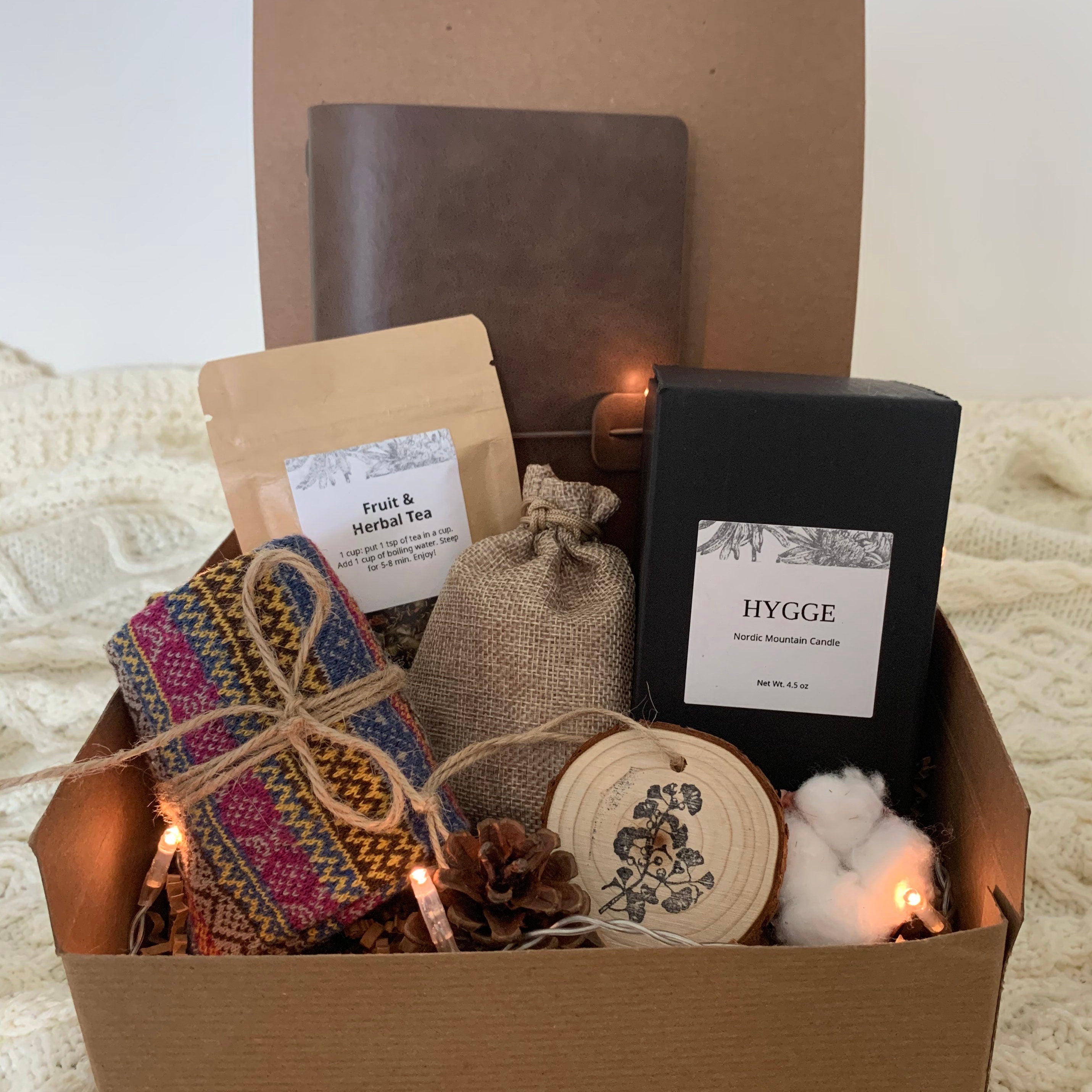 Cozy Fall Hygge Gift Box for Friends - Perfect for Autumn Relaxation, Self-Care & Thoughtful Gifts