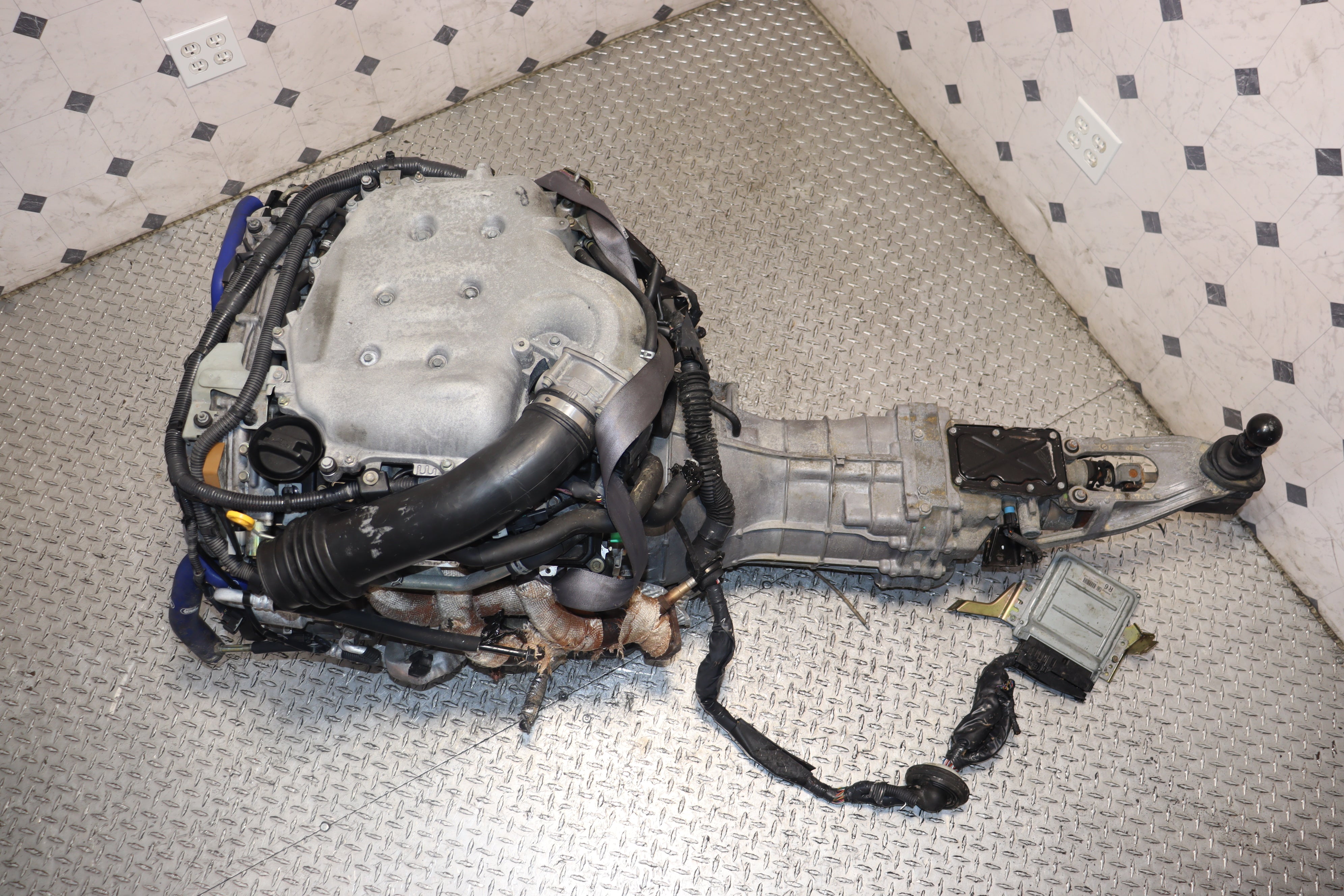 JDM Nissan 350Z G35 RevUp Engine & 6-Speed CD09 Transmission - High Performance Upgrade for Racing & Drifting | Perfect for Track Days & Car Enthusiasts