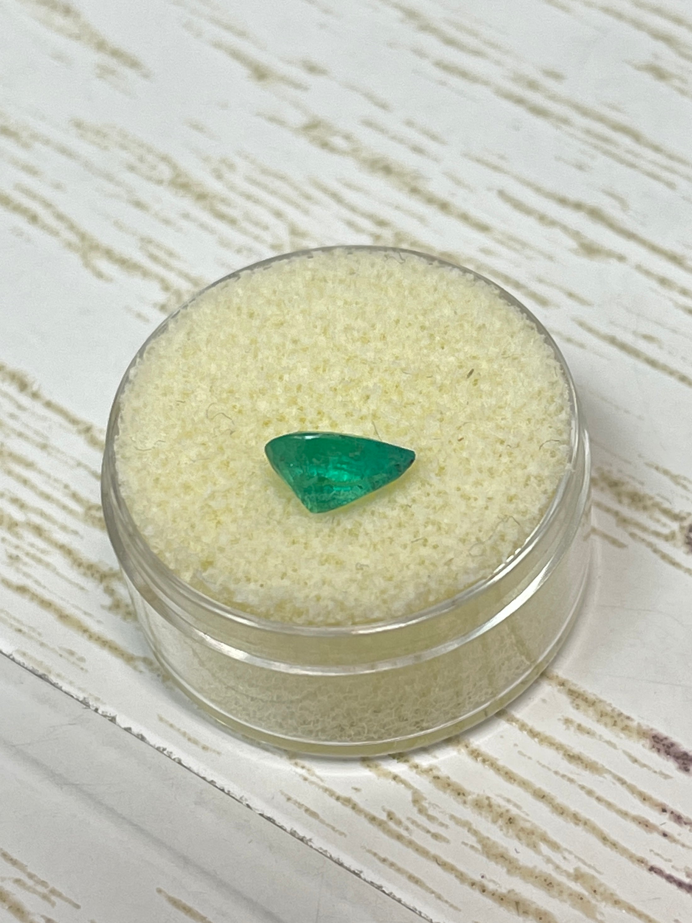 1.15 Carat Medium Green Natural Loose Colombian Emerald Pear Cut Gemstone for Jewelry Making, Engagement Rings & Fine Collections