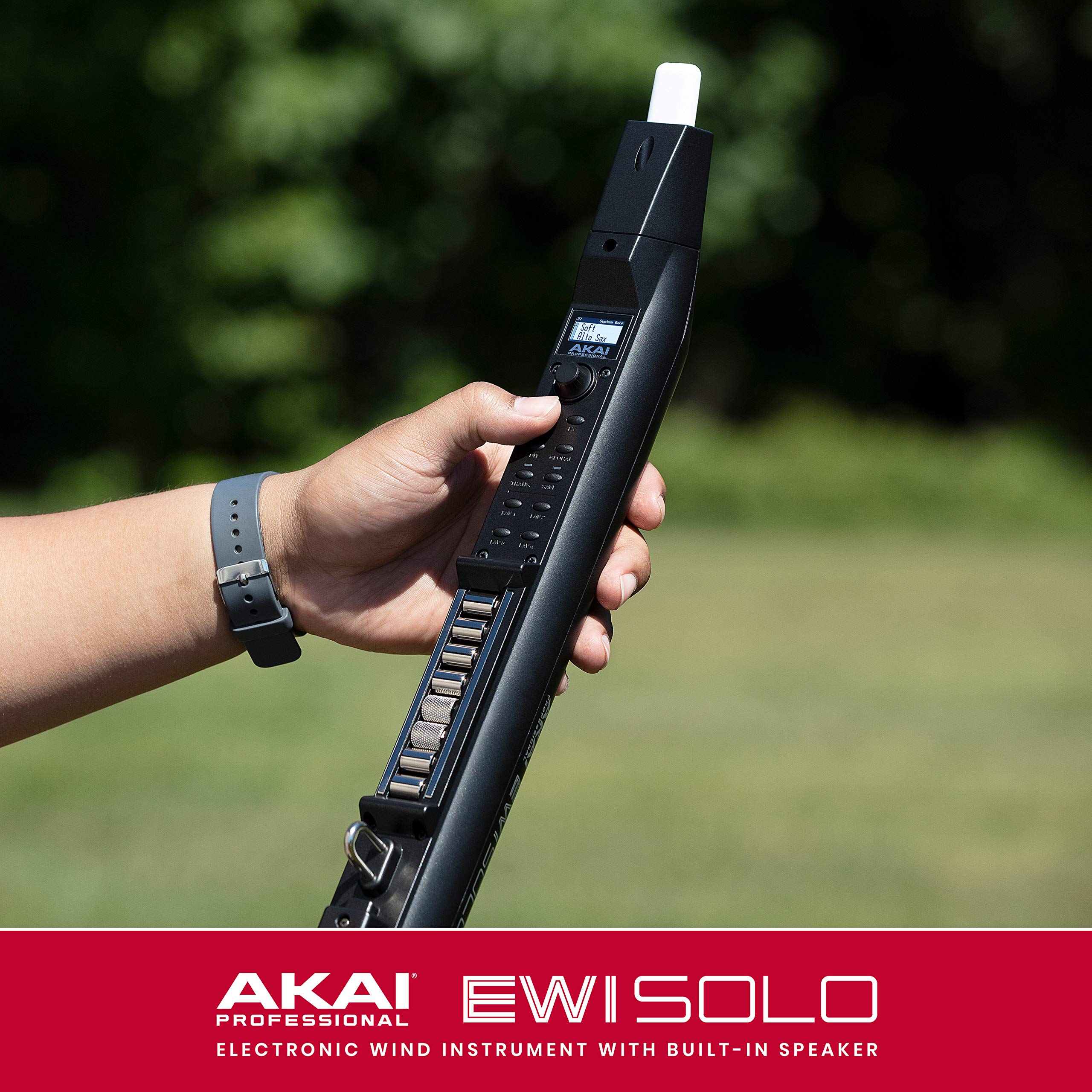 AKAI Professional EWI Solo Electronic Wind Instrument - Portable Digital Wind Controller with 200 Sounds, Built-in Speaker, Rechargeable Battery & USB MIDI Connectivity (Black) - Perfect for Live Performances, Studio Recording & Music Education