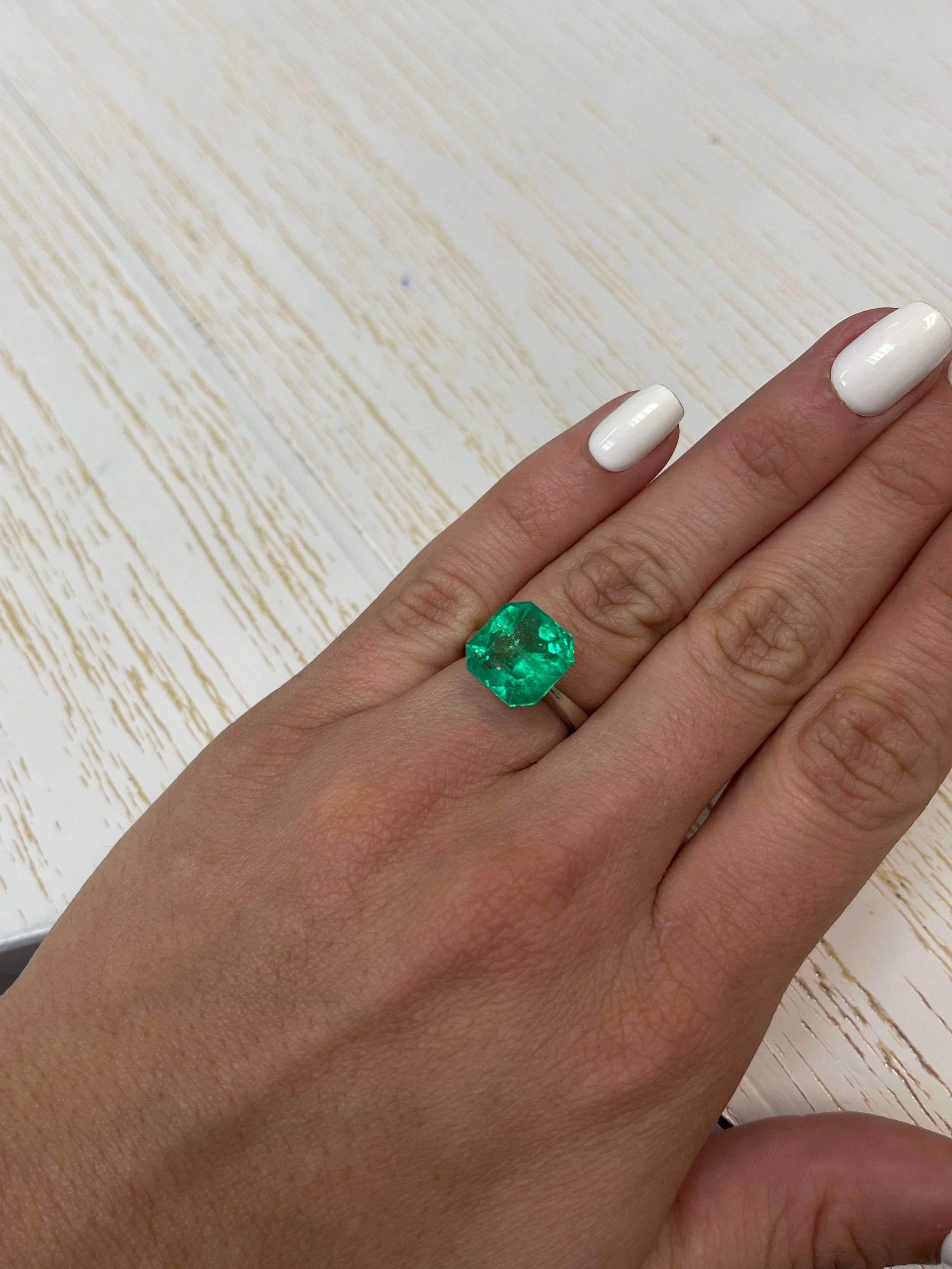 7.41 Carat Vivid Muzo Green Colombian Emerald - 11.5x11.5mm Natural Loose Gemstone, Asscher Cut for Jewelry Making & Engagement Rings