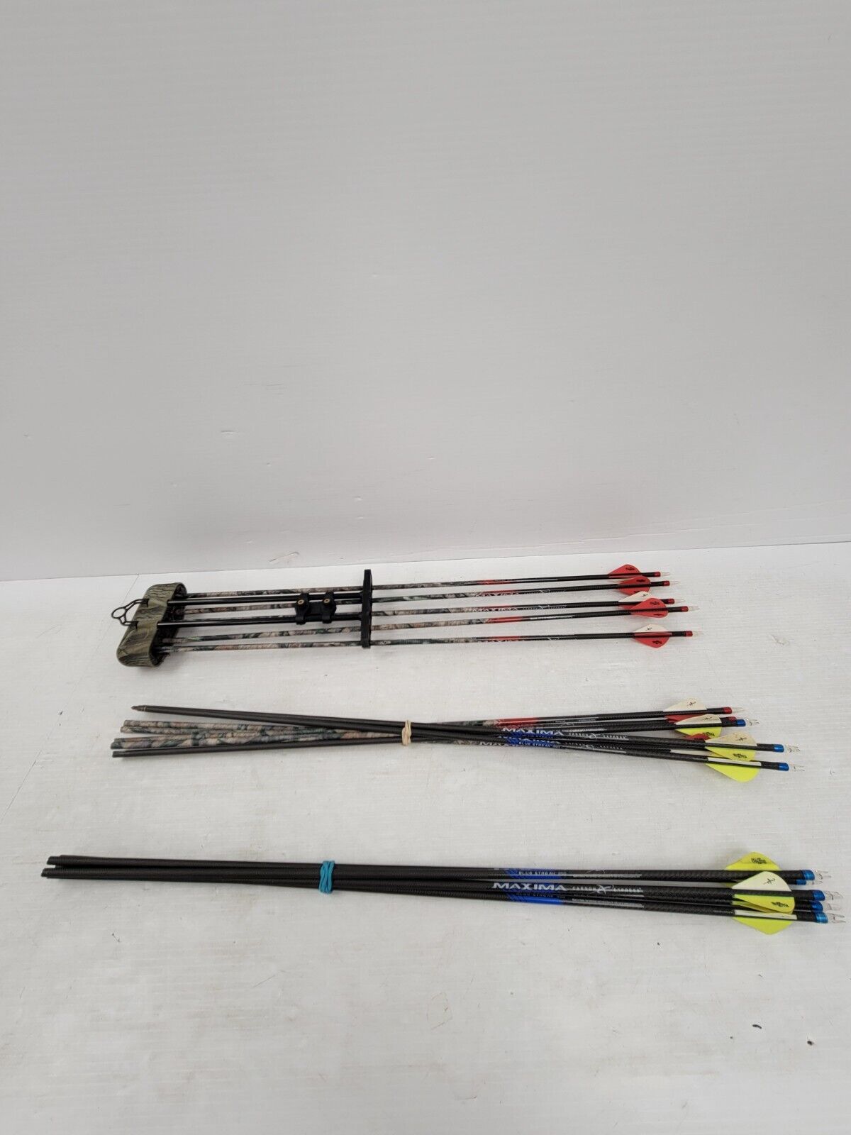 Maxima 17 Bow Arrows - High Performance Carbon Arrows for Hunting & Target Practice | Perfect for Outdoor Archery & Competitive Shooting