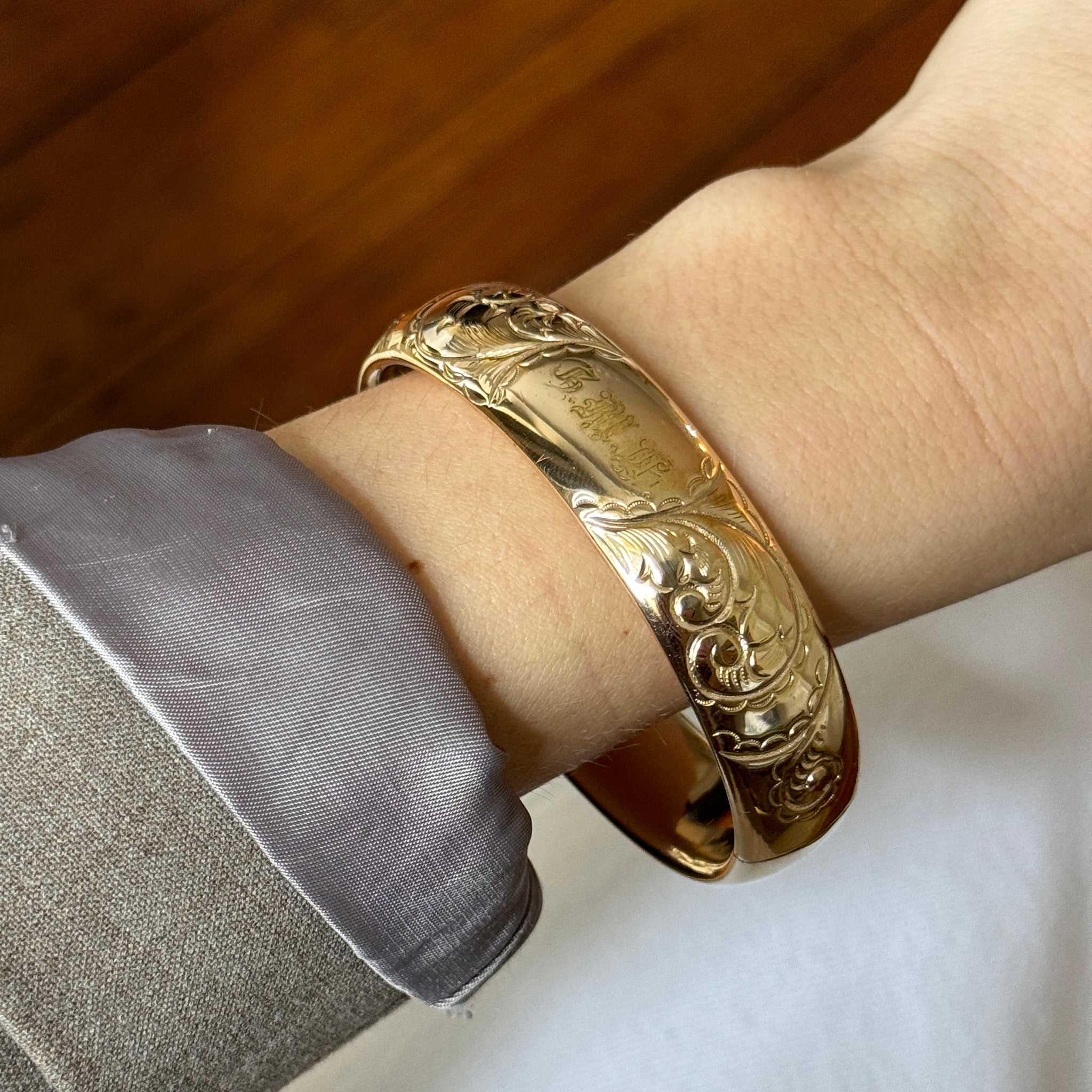 Vintage Engraved Scroll Pattern Gold Filled Bangle Bracelet - Elegant Antique Jewelry for Women - Perfect for Weddings, Parties & Special Occasions