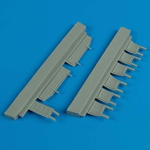 Quickboost 1:72 Ta 154 A-1 R1 Undercarriage Covers for Hasegawa Model Kit #QB72-305 - Perfect for WWII Aircraft Model Builders and Collectors