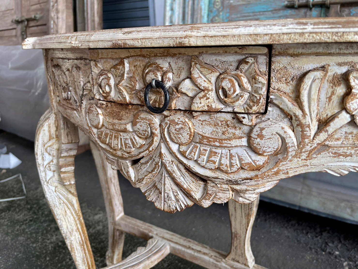Exquisite French Arched Hand-Carved Indian Solid Wood Console Table - Elegant Entryway & Hallway Decor for Home & Office